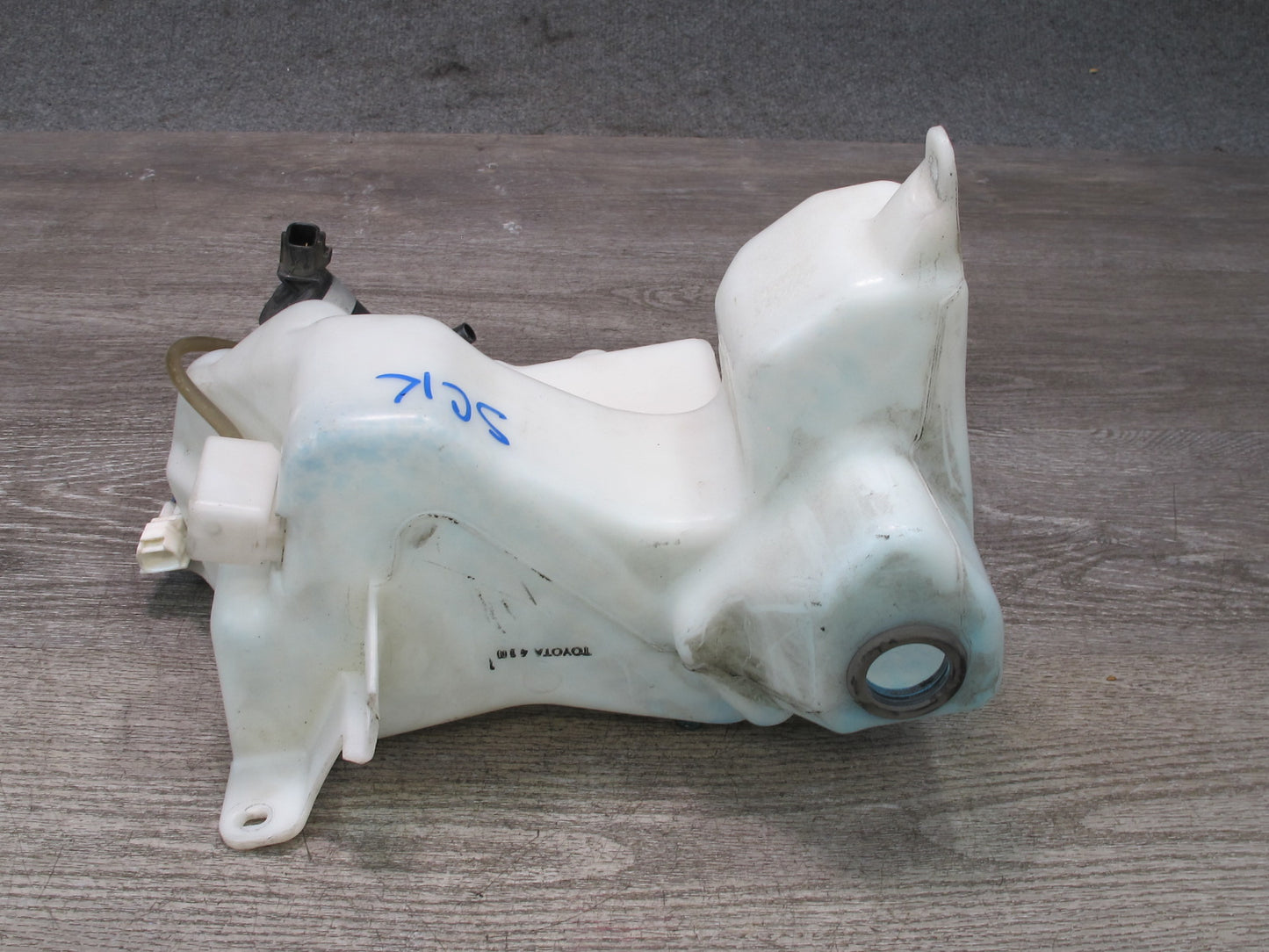 02-10 Lexus Z40 SC430 Windshield Washer Fluid Reservoir w Pump & Neck OEM