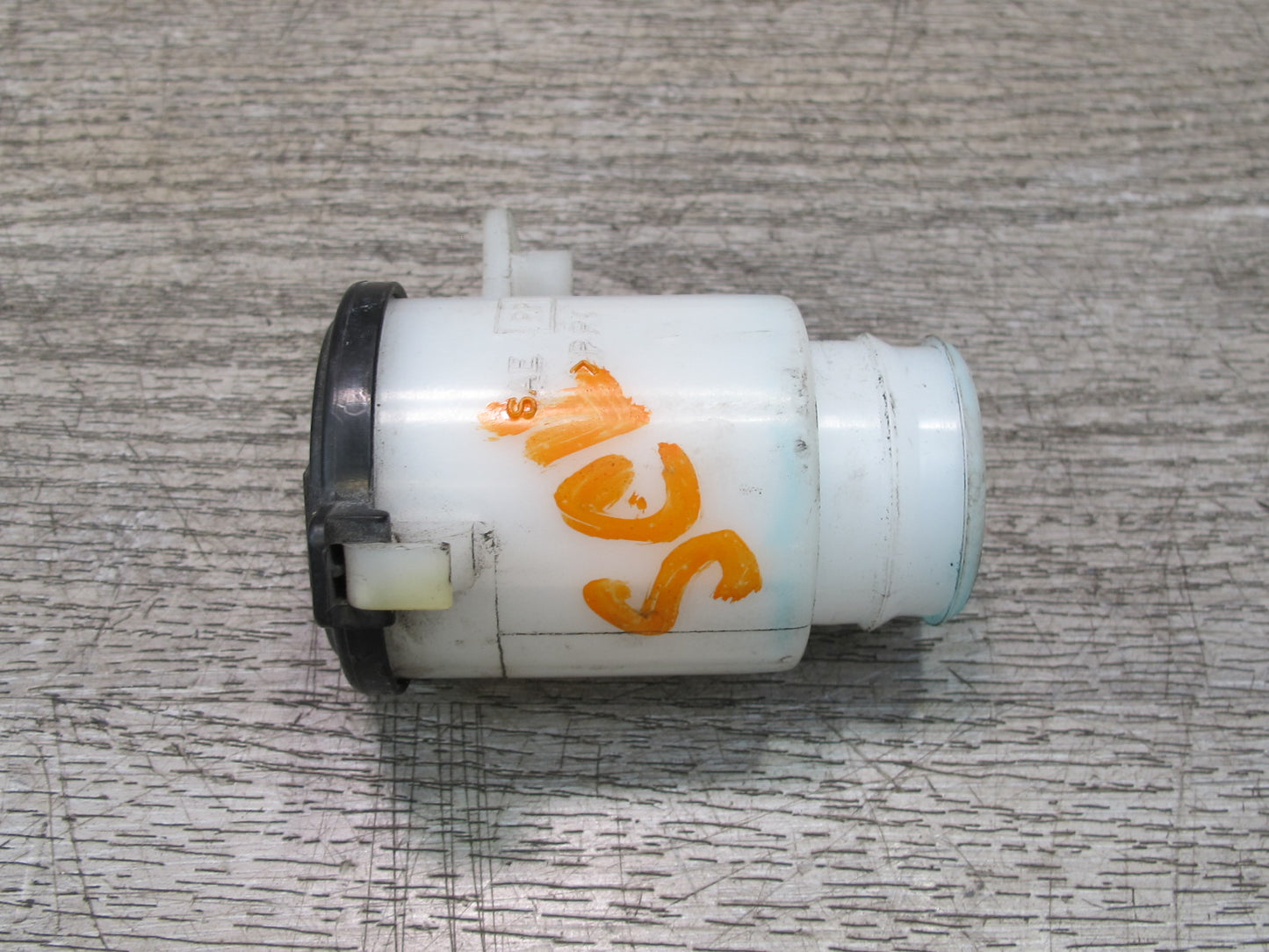 02-10 Lexus Z40 SC430 Windshield Washer Fluid Reservoir w Pump & Neck OEM