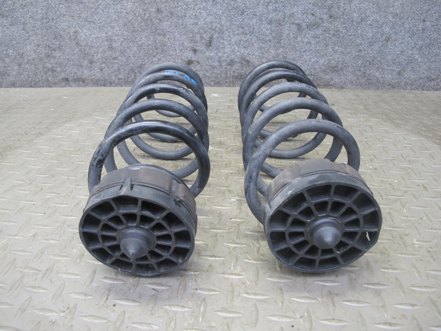 10-16 Audi S4 AWD Rear Left & Right Suspension Coil Spring w Pad Set OEM