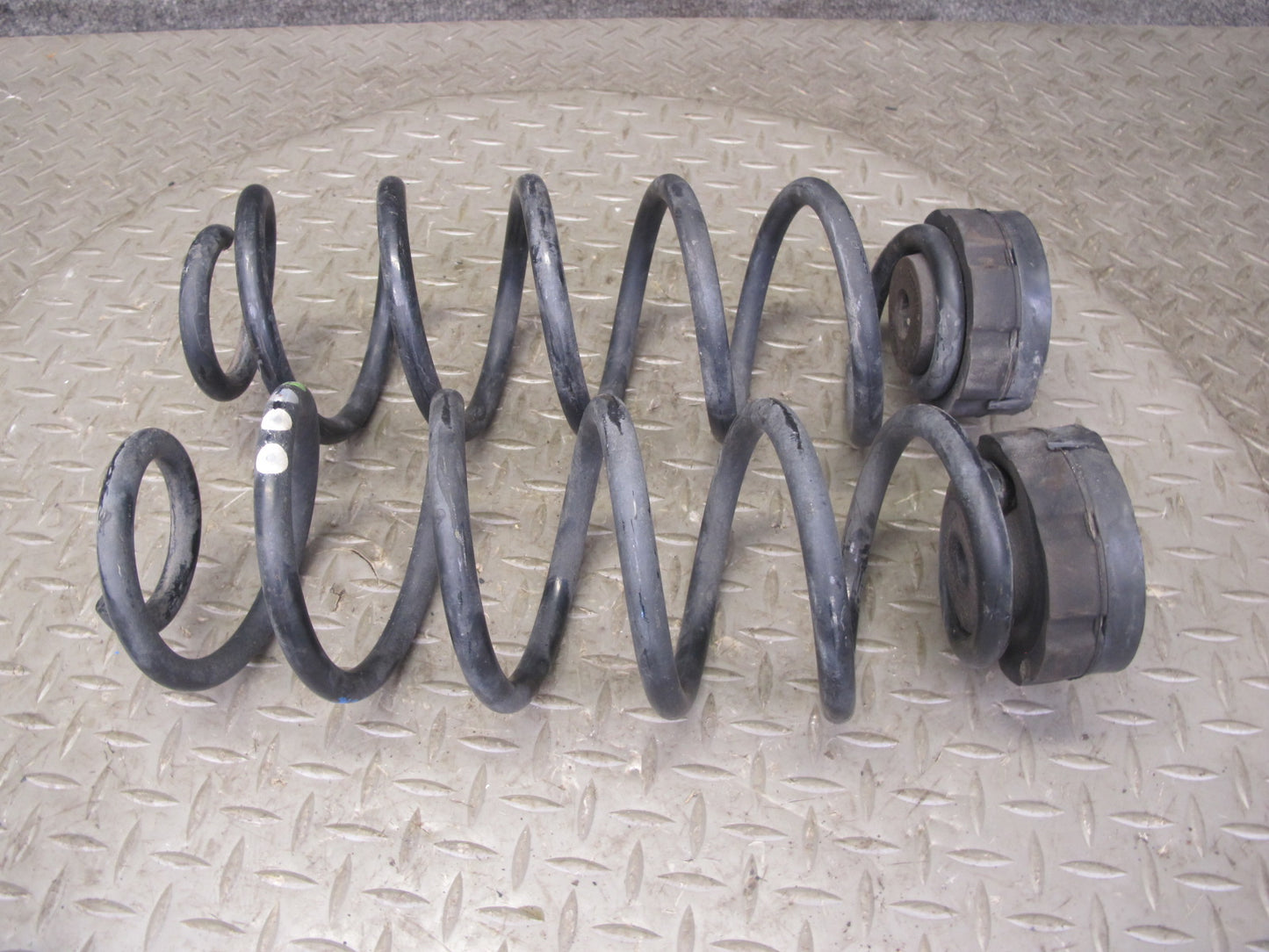 10-16 Audi S4 AWD Rear Left & Right Suspension Coil Spring w Pad Set OEM