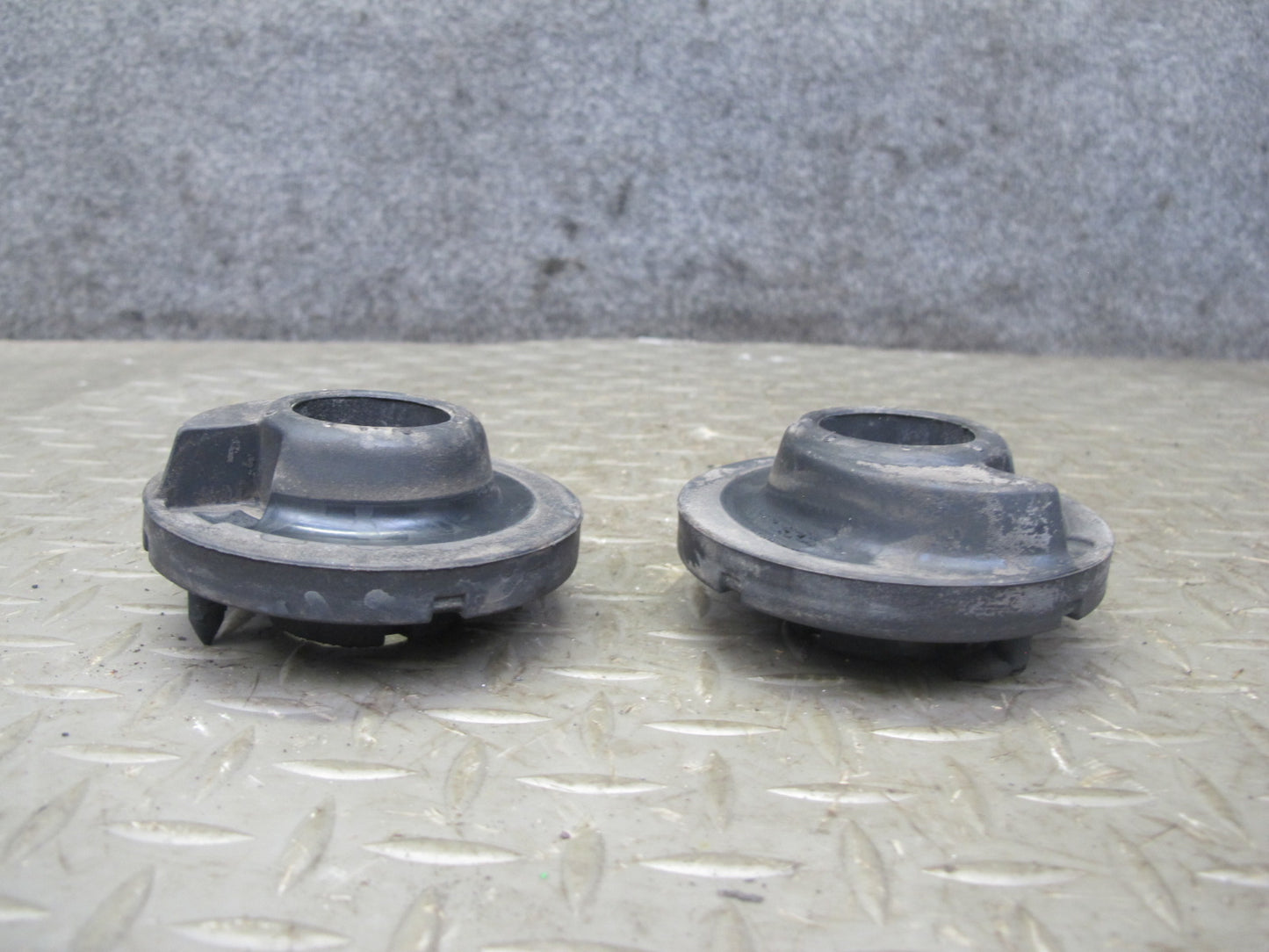 10-16 Audi S4 AWD Rear Left & Right Suspension Coil Spring w Pad Set OEM