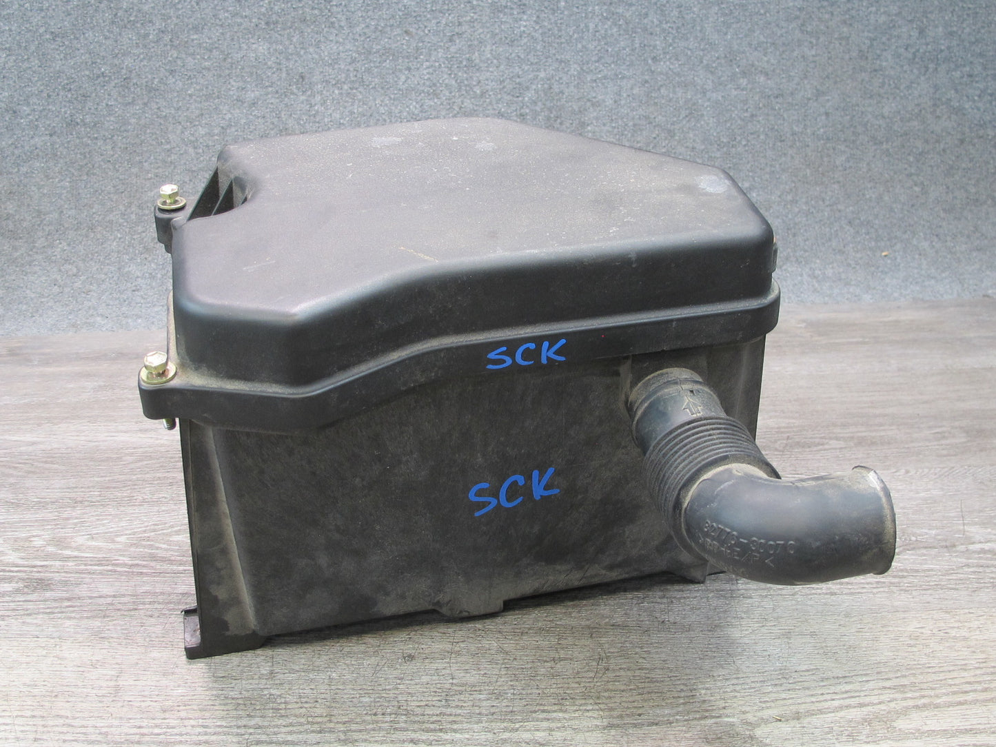 02-10 Lexus Z40 SC430 Engine Computer ECU ECM Housing Box w Cover & Duct OEM