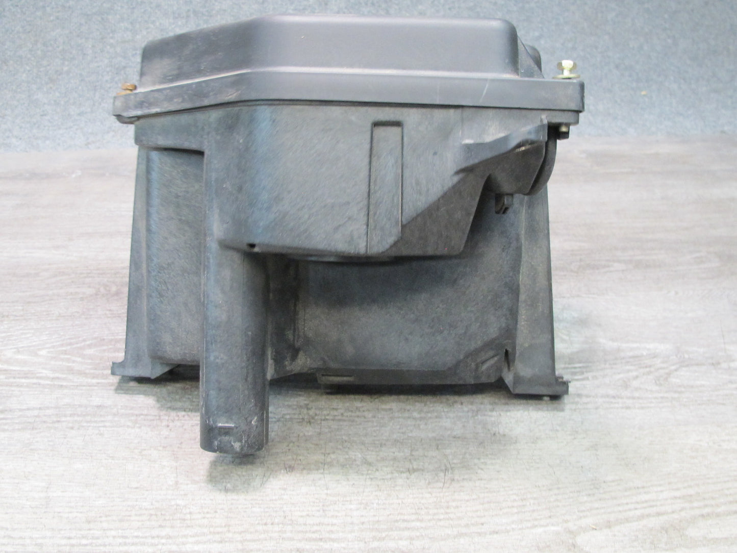 02-10 Lexus Z40 SC430 Engine Computer ECU ECM Housing Box w Cover & Duct OEM