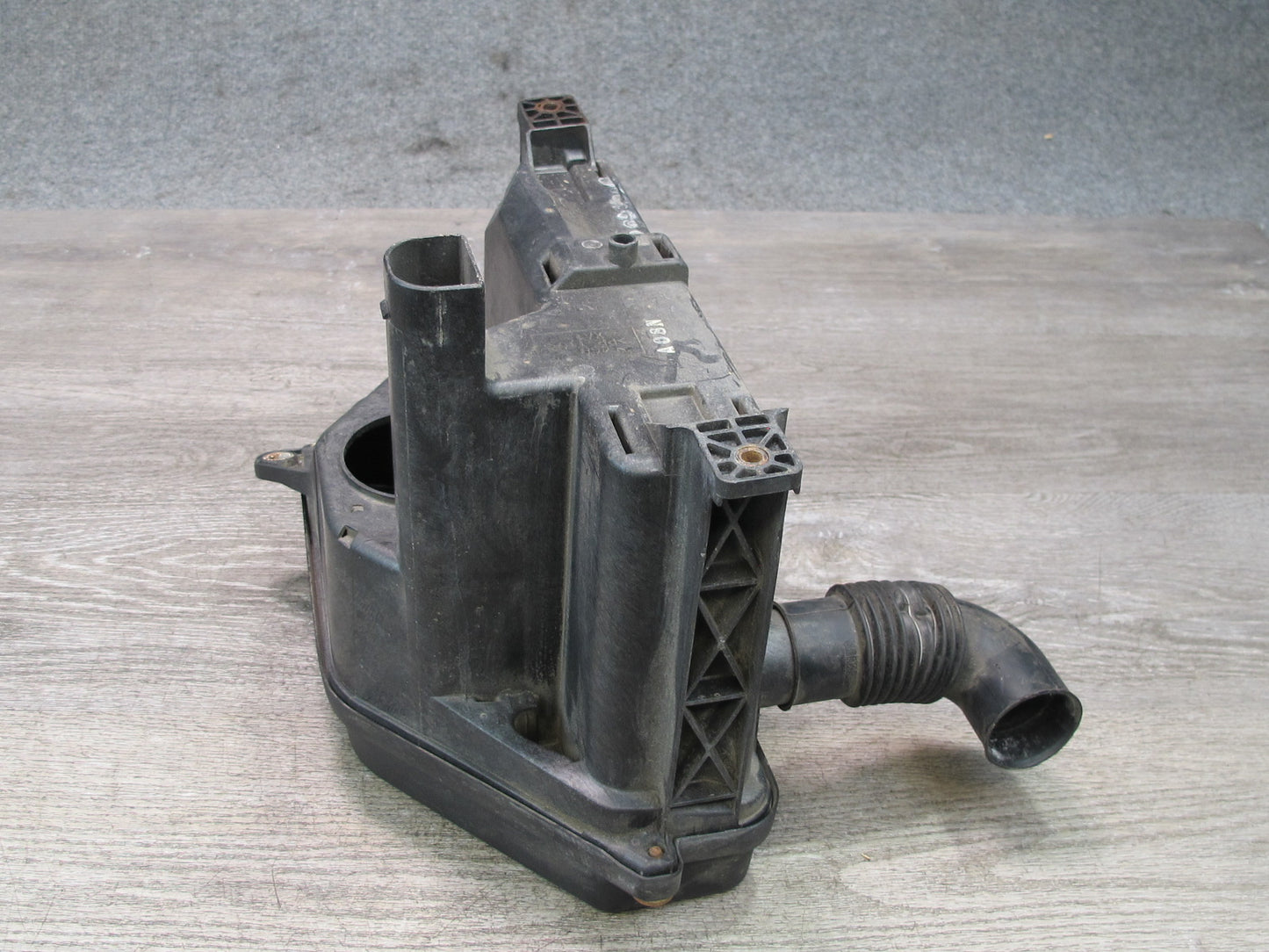02-10 Lexus Z40 SC430 Engine Computer ECU ECM Housing Box w Cover & Duct OEM