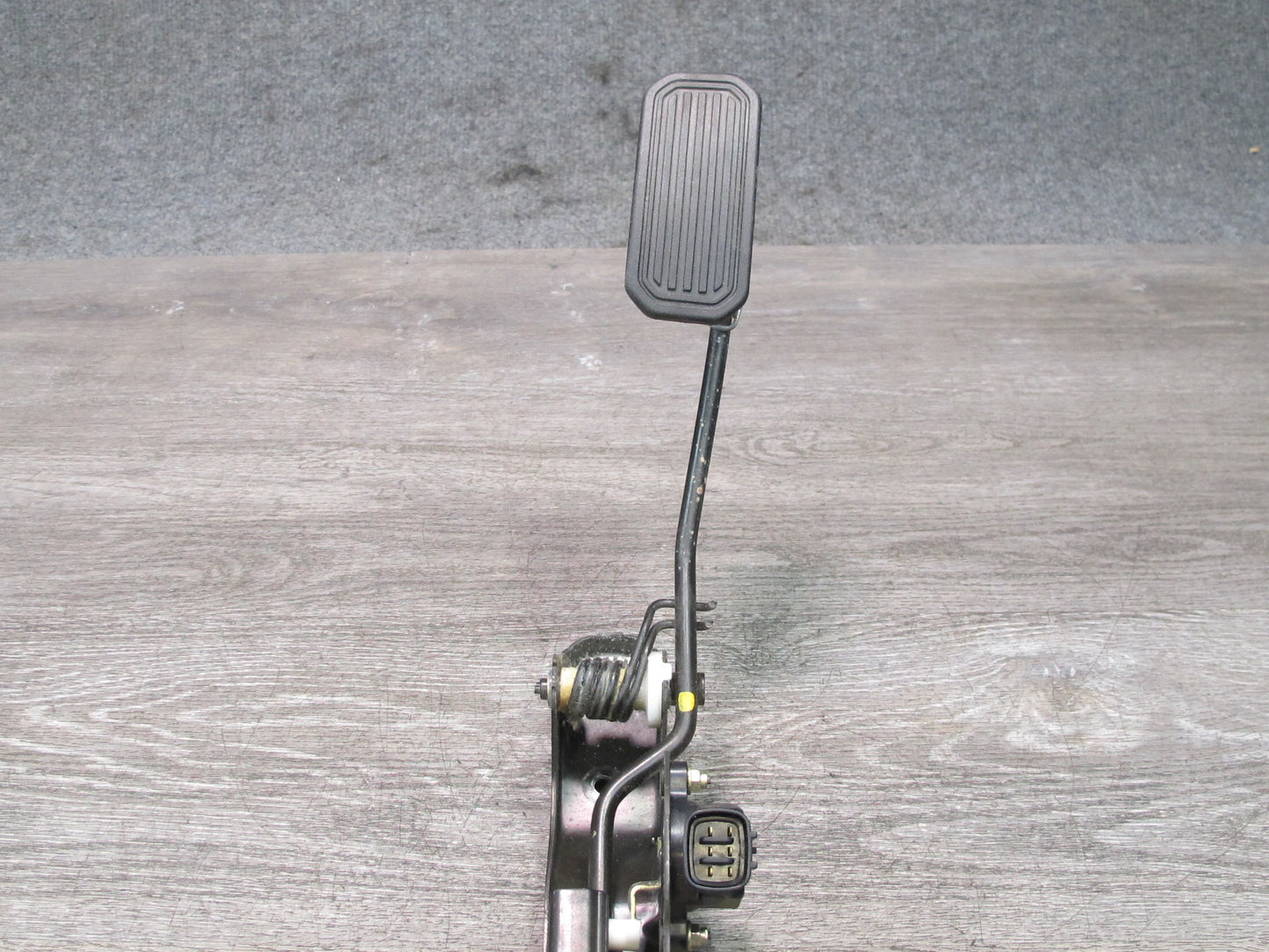 02-10 Lexus Z40 SC430 Gas Accelerator Throttle Pedal w Position Sensor OEM