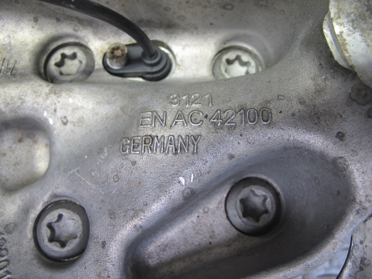 12-16 BMW F30 F31 F33 335i RWD Front Left Spindle Knuckle Wheel Hub Bearing OEM