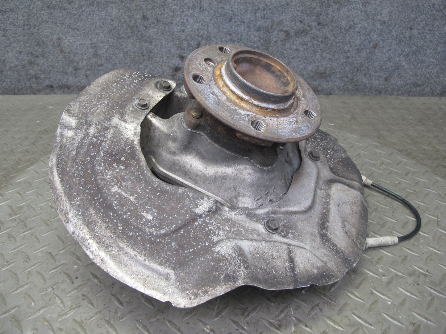 12-16 BMW F30 F31 F33 335i RWD Front Left Spindle Knuckle Wheel Hub Bearing OEM