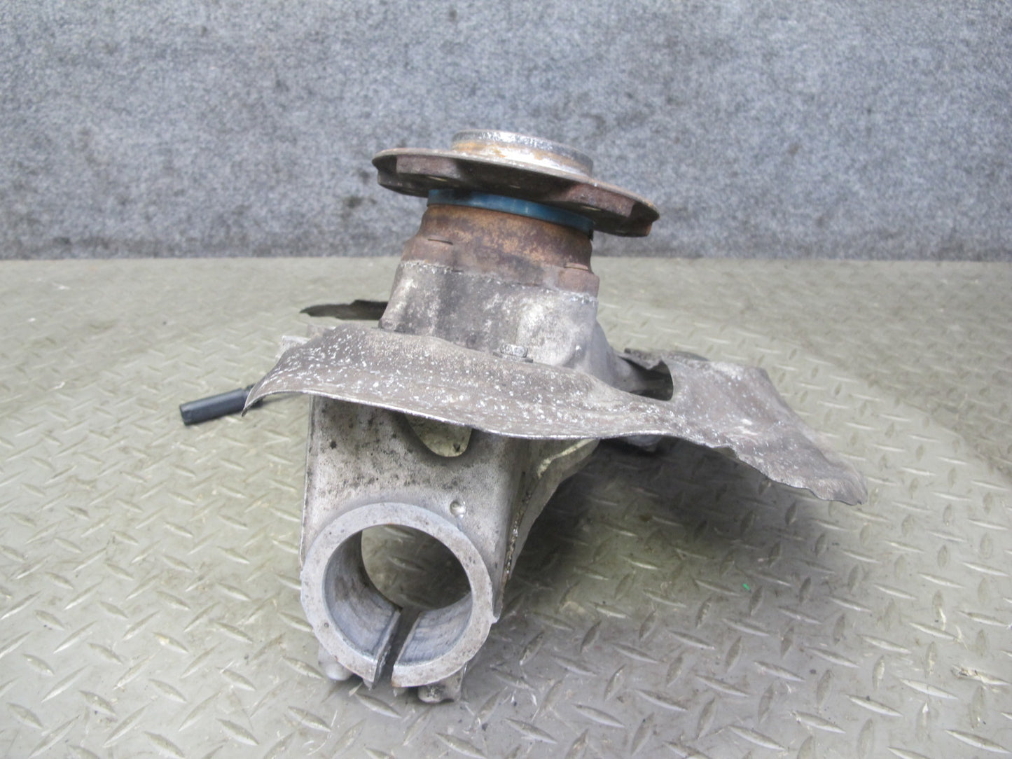 12-16 BMW F30 F31 F33 335i RWD Front Left Spindle Knuckle Wheel Hub Bearing OEM
