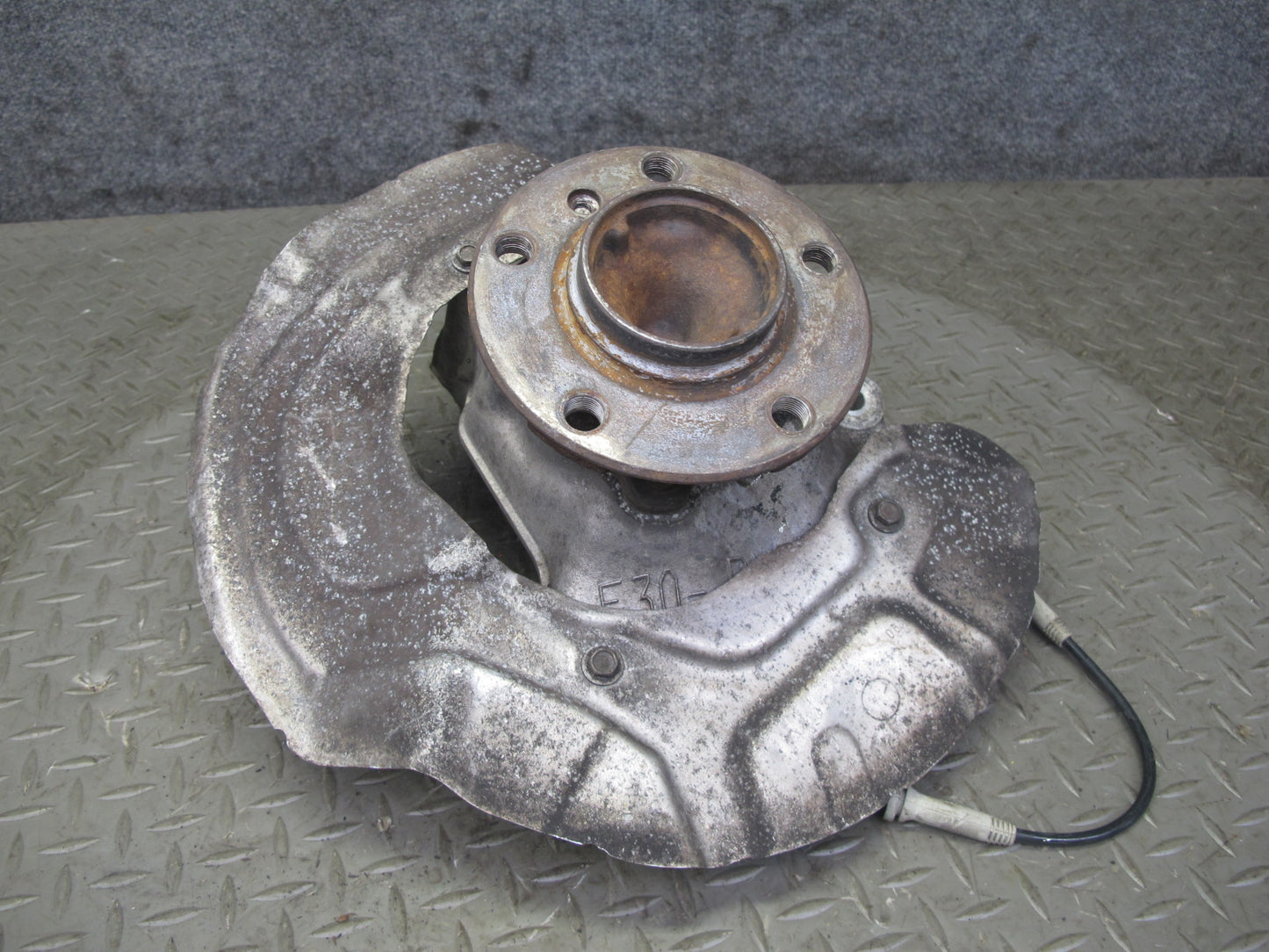 12-16 BMW F30 F31 F33 335i RWD Front Left Spindle Knuckle Wheel Hub Bearing OEM