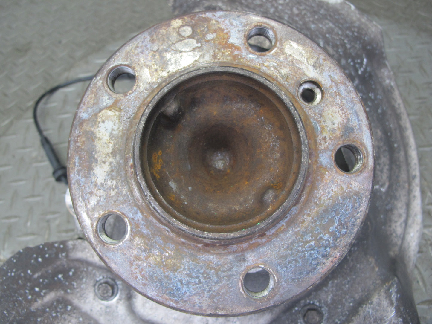 12-16 BMW F30 F31 F33 335i RWD Front Right Spindle Knuckle Wheel Hub Bearing OEM