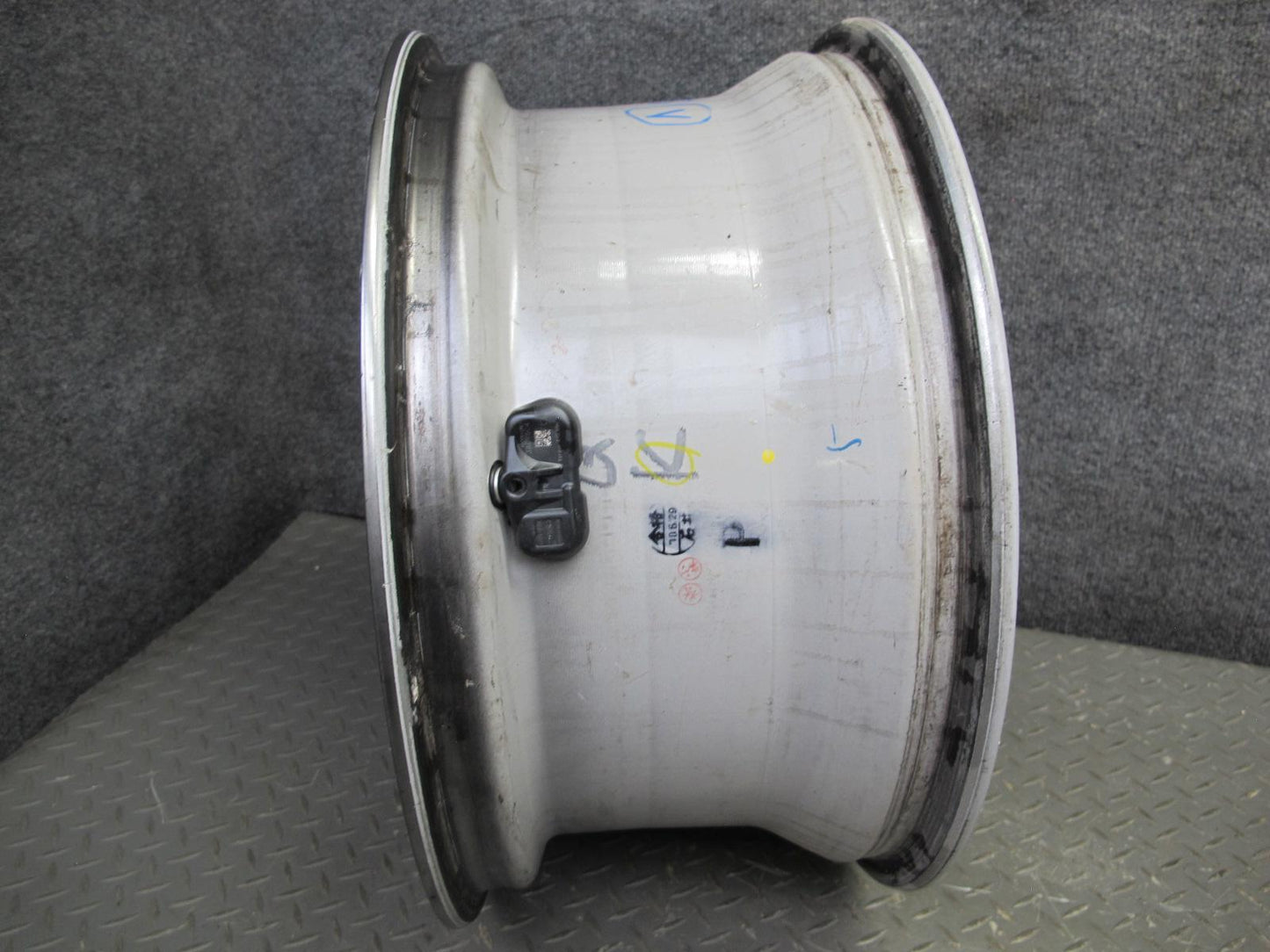 10-12 Lexus IS350 IS250 Convert Rear R18 18" Alloy Wheel Rim 18x8.5J ET50 OEM