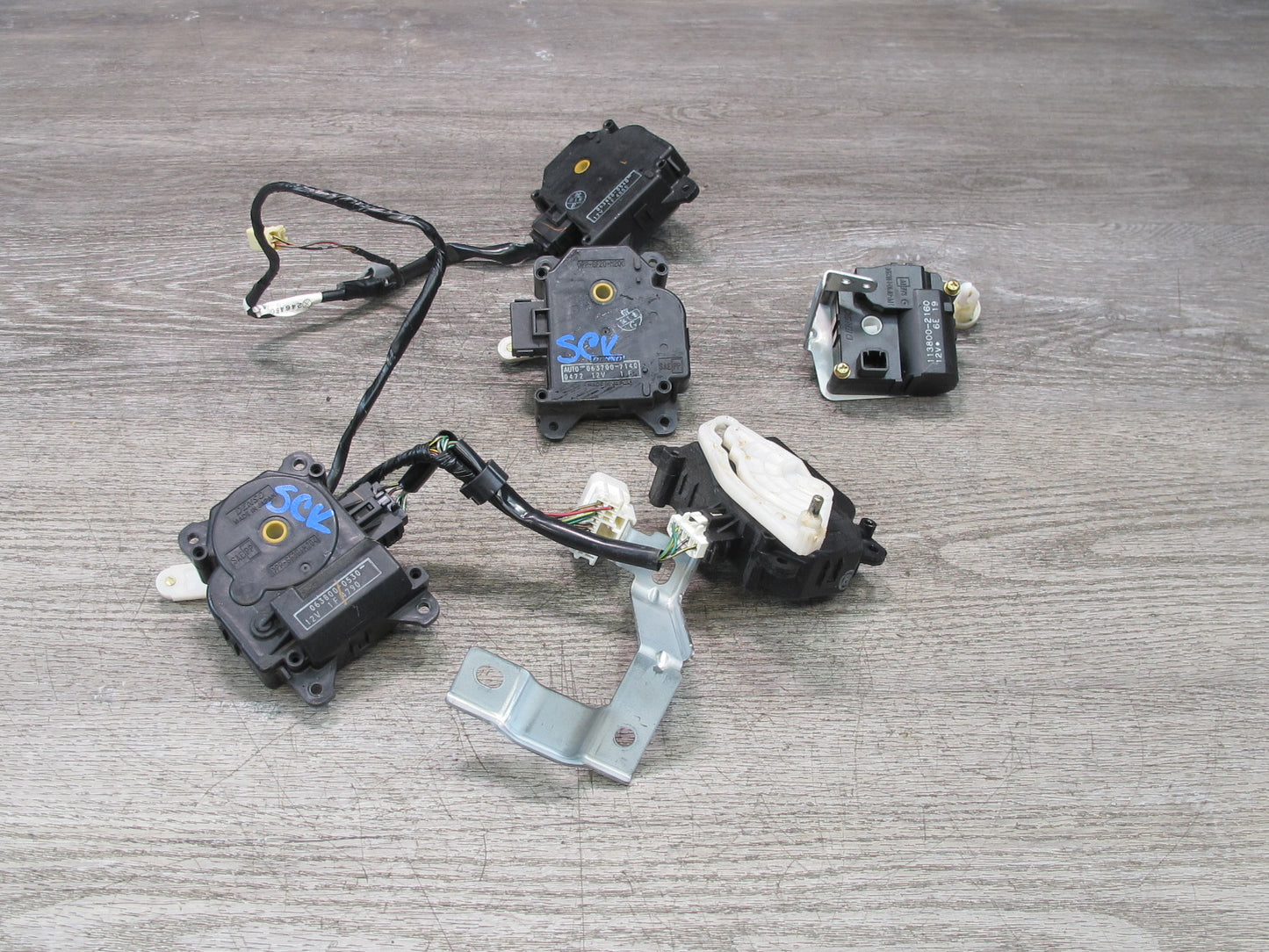 02-10 Lexus SC430 Set of 5 A/C Heater Flap Door Actuator Motor w Wiring OEM