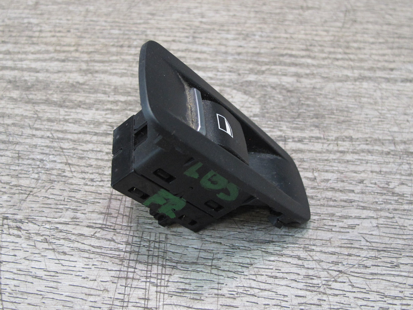 2012-2018 BMW F12 F13 F06 M6 Front Right Side Door Power Window Switch W/ Trim