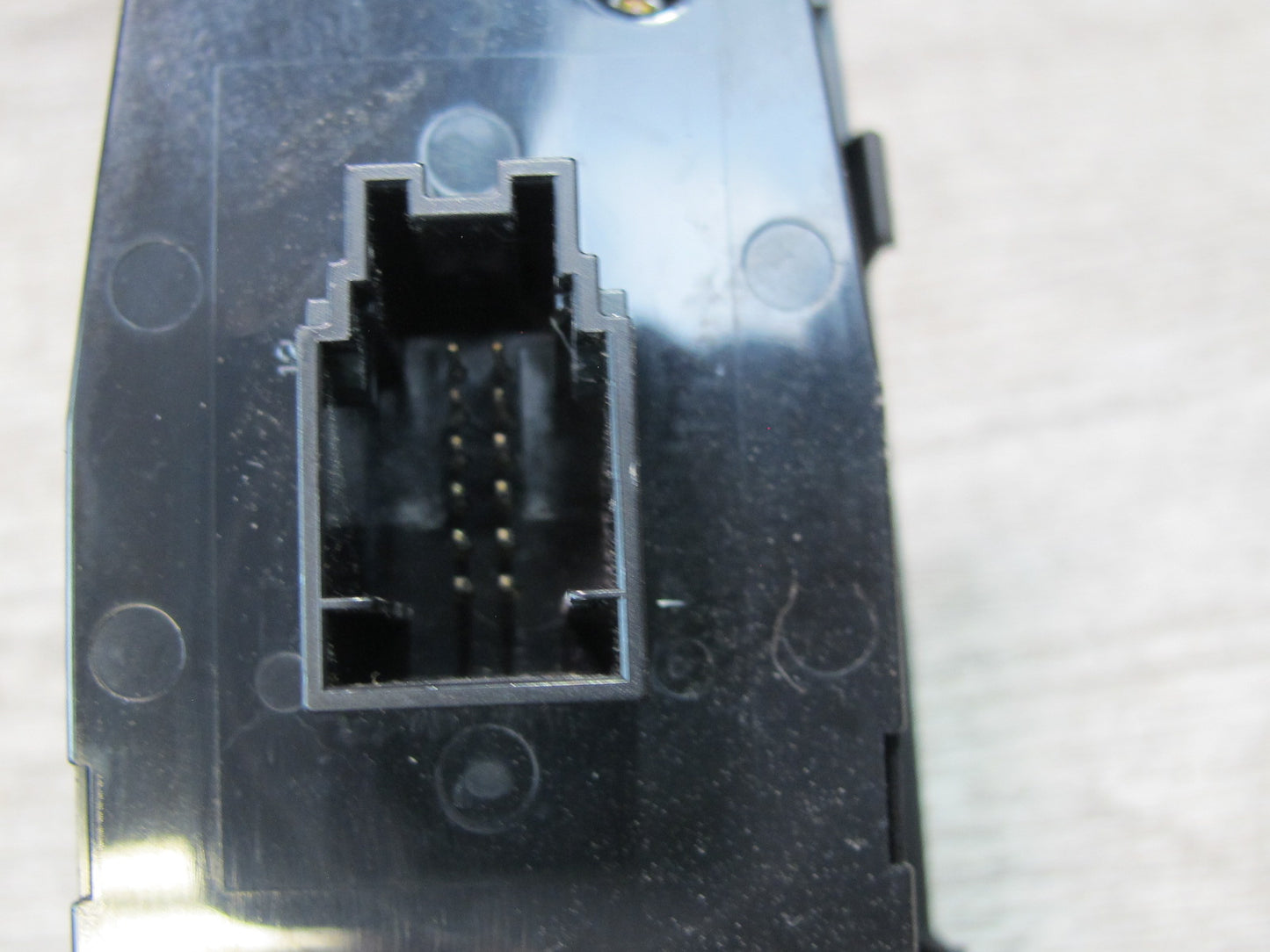 2012-2018 BMW F12 M6 Front Left Side Door Power Master Window Switch W/ Trim