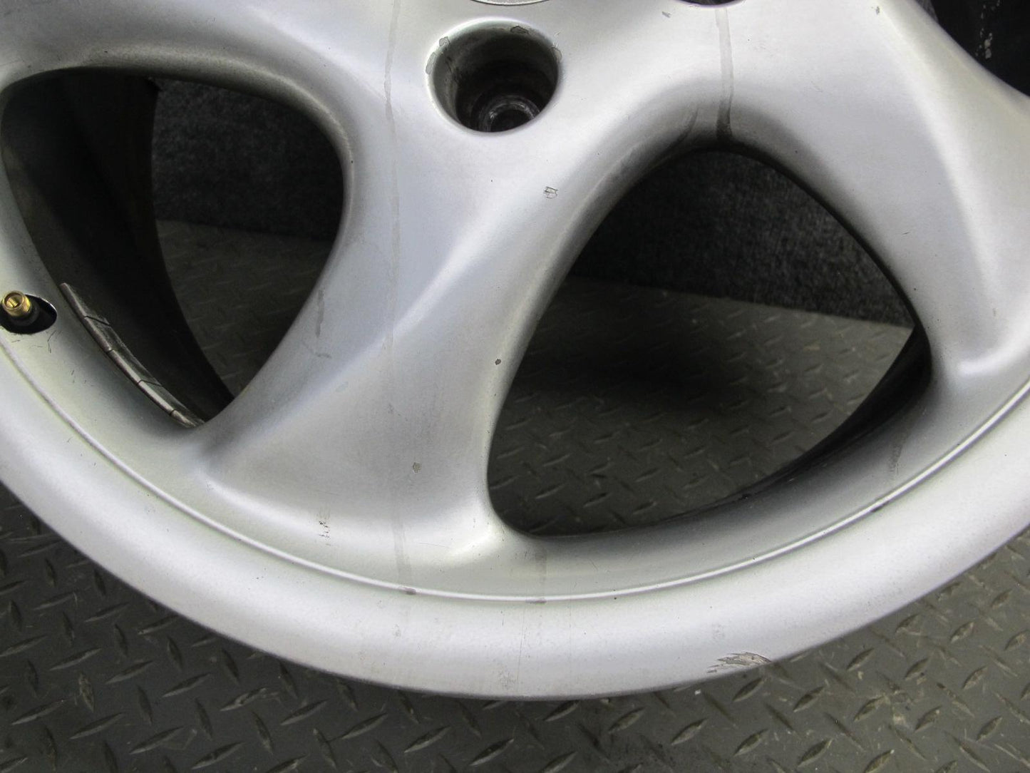 99-05 Porsche 911 Carrera 996 Factory R18" Alloy 5 Spoke Wheel Rim 18x7.5J ET50