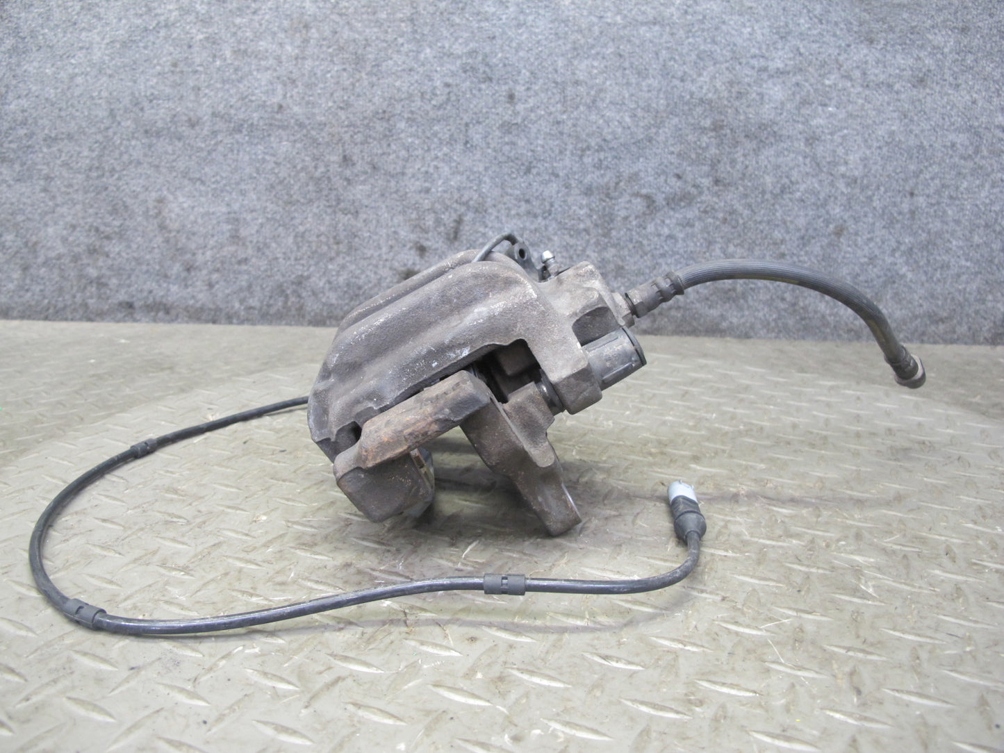 12-16 BMW F30 F31 F32 F33 F34 335i Set of 2 Rear Left & Right Brake Caliper OEM
