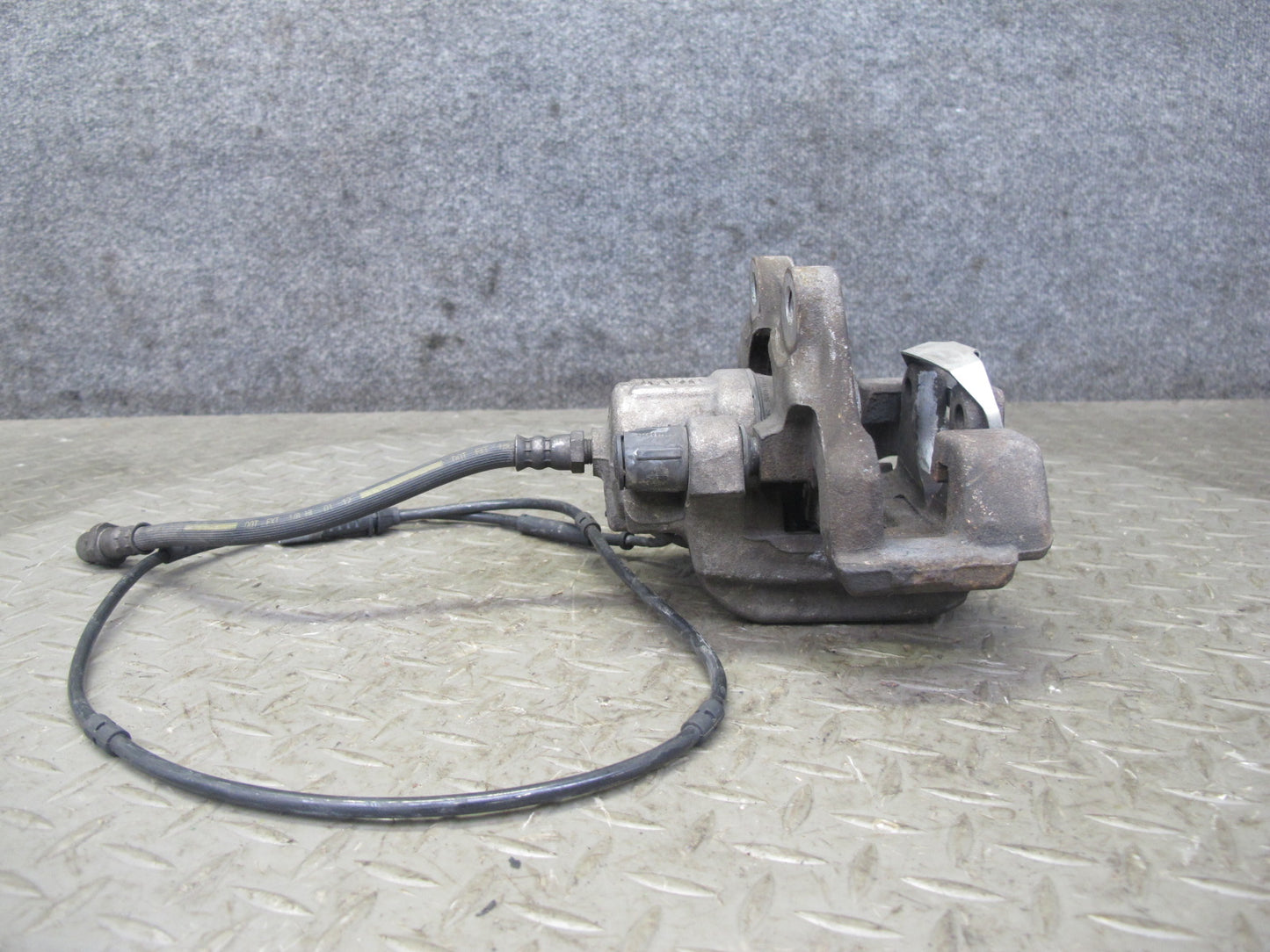 12-16 BMW F30 F31 F32 F33 F34 335i Set of 2 Rear Left & Right Brake Caliper OEM