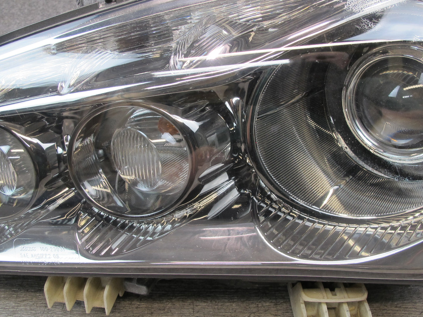 2011-2014 Infiniti QX56 Front Left Driver Side Xenon HID Headlight Lamp