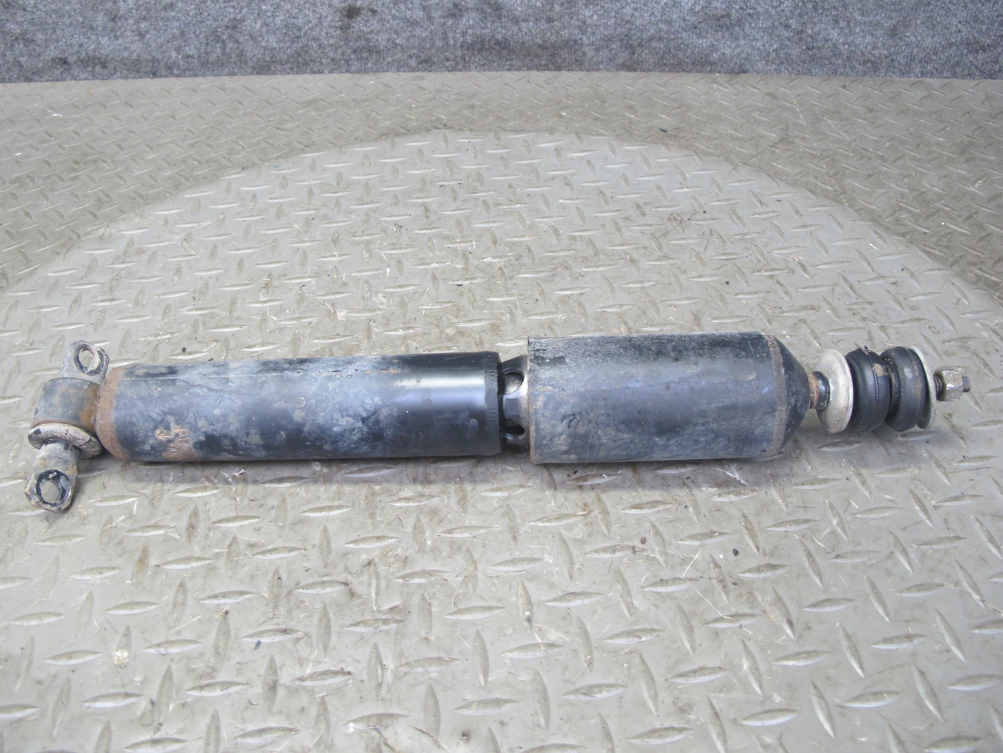 89-96 Chevrolet Corvette C4 Coupe Set of 2 Front Strut Shock Absorber OEM
