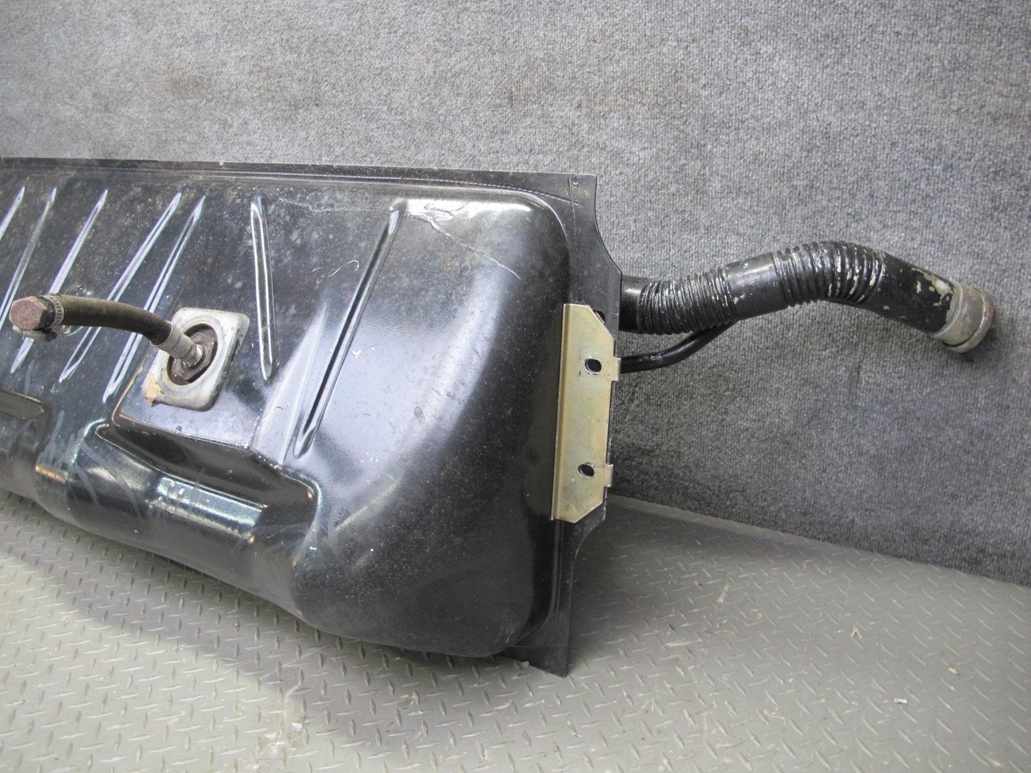 73-85 Mercedes R107 Gas Fuel Tank Assembly w Filler Neck & Cap 51K Miles OEM