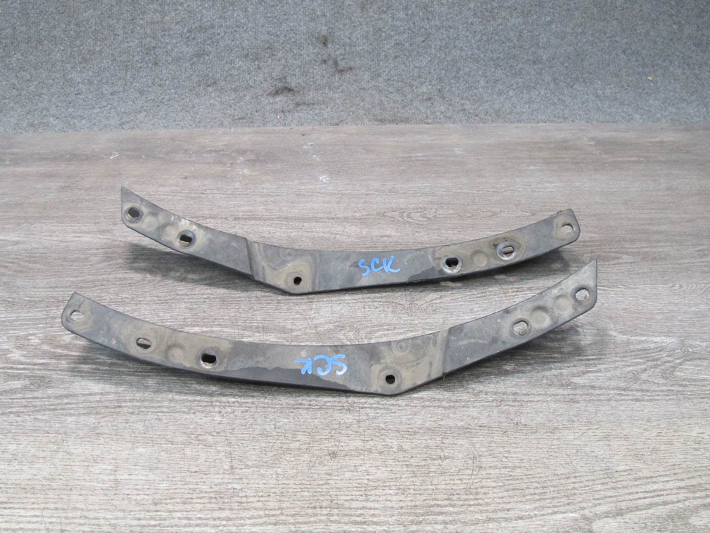 02-10 Lexus Z40 SC430 Set of 2 Front Left & Right Fender Liner Pad OEM