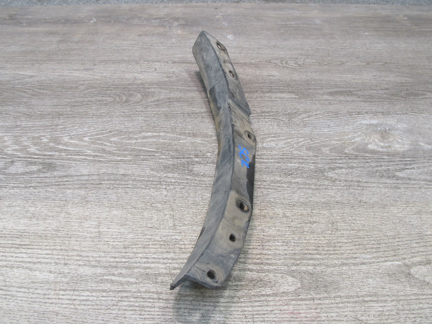 02-10 Lexus Z40 SC430 Set of 2 Front Left & Right Fender Liner Pad OEM