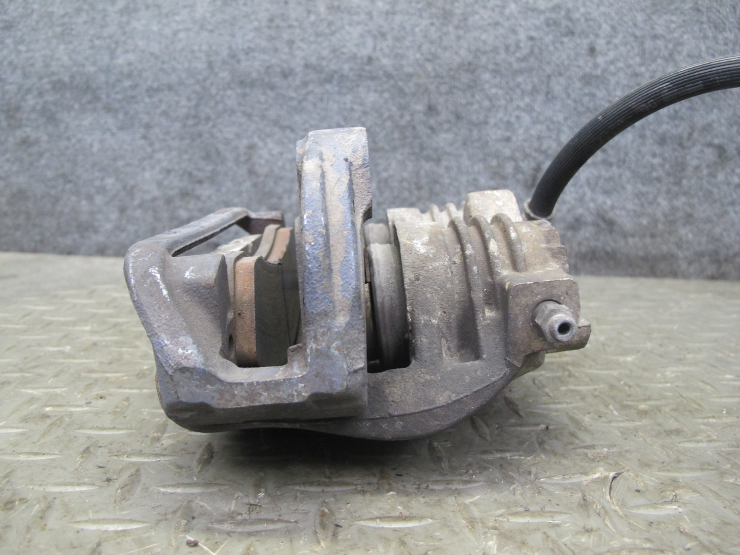 88-95 Chevrolet Corvette C4 Set of 2 Front Left & Right Brake Caliper OEM
