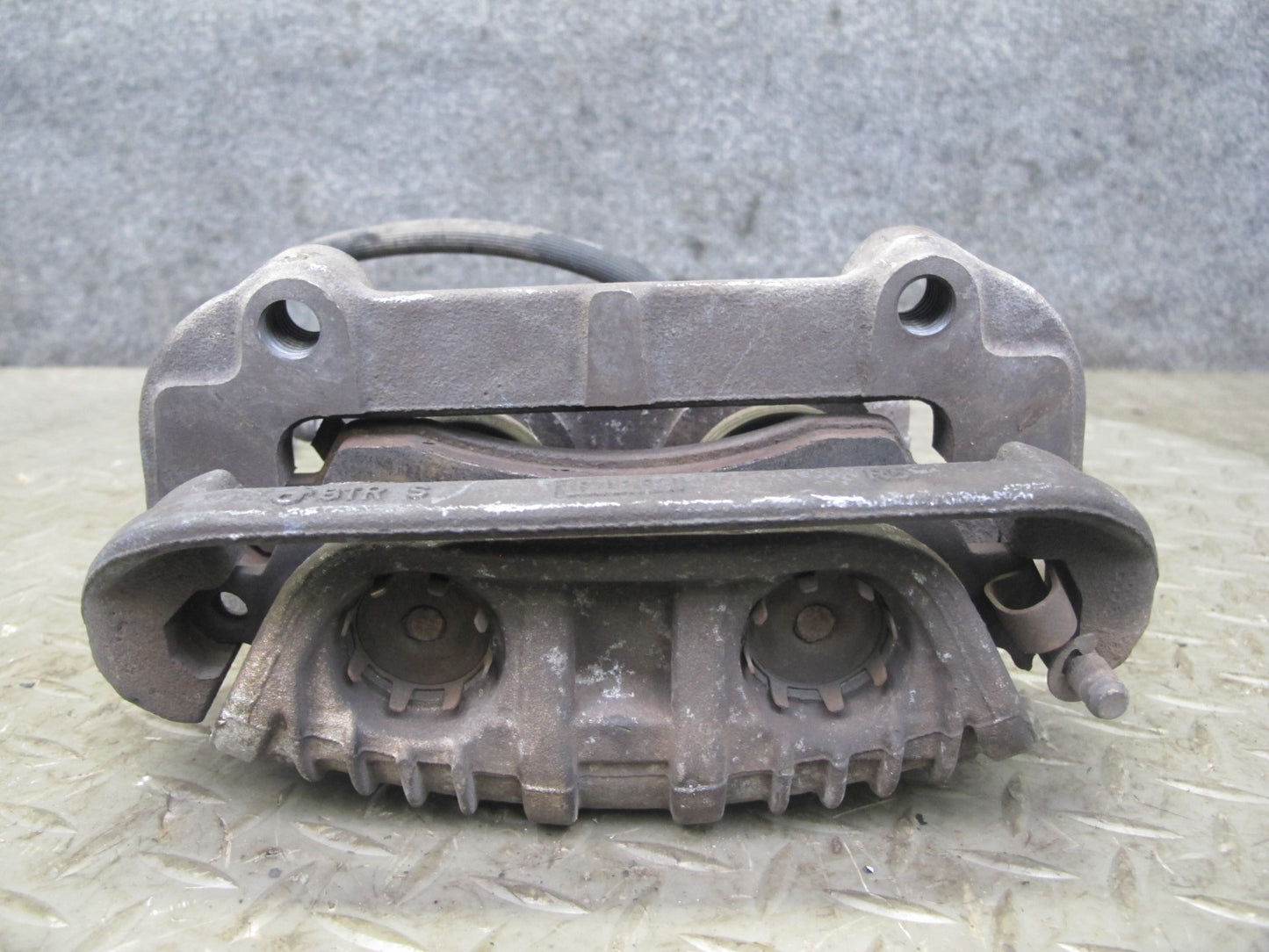 88-95 Chevrolet Corvette C4 Set of 2 Front Left & Right Brake Caliper OEM