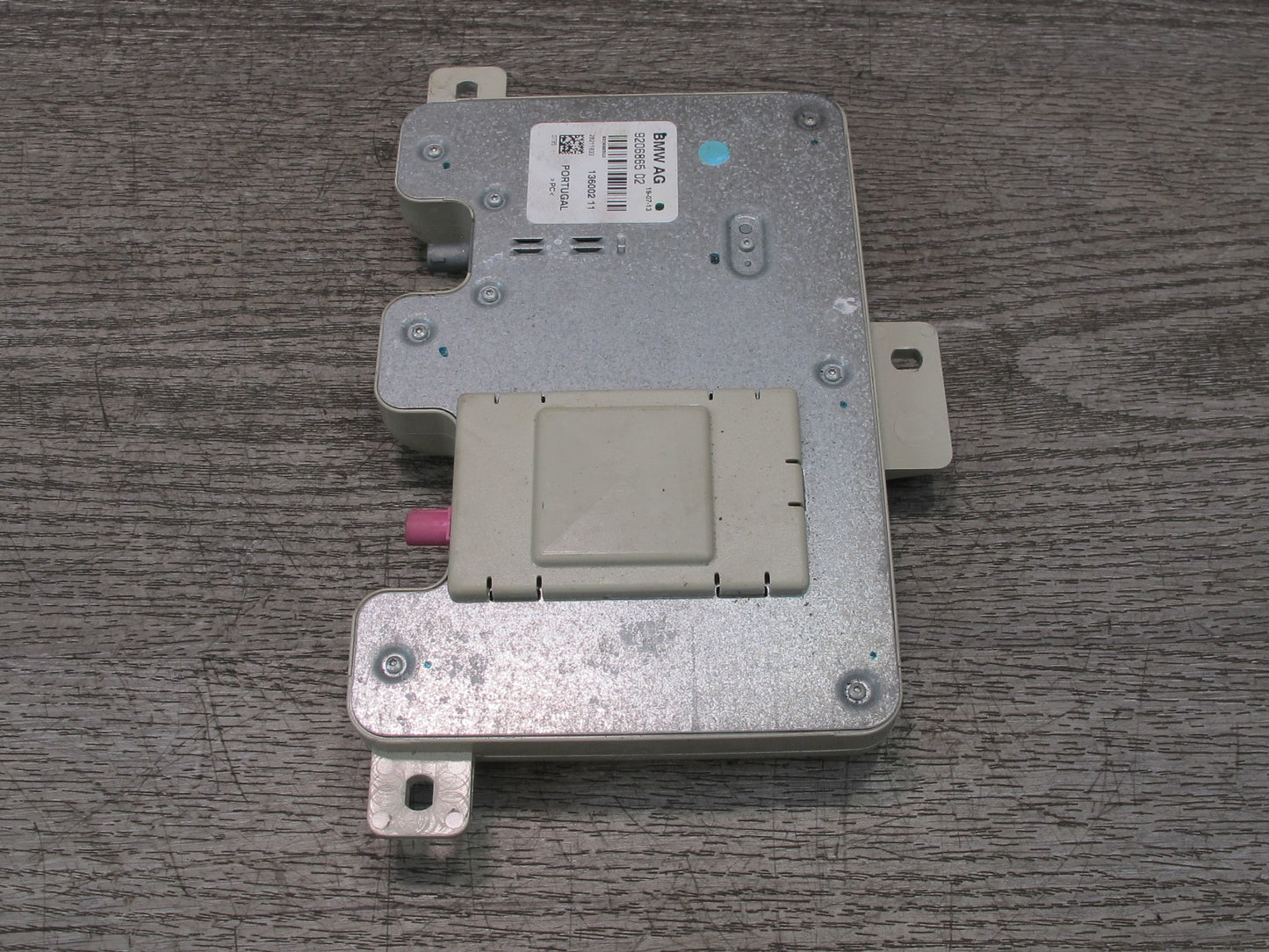 2012-2018 BMW F12 F13 F06 M6 Rear Left Side Multiband Antenna Module Unit