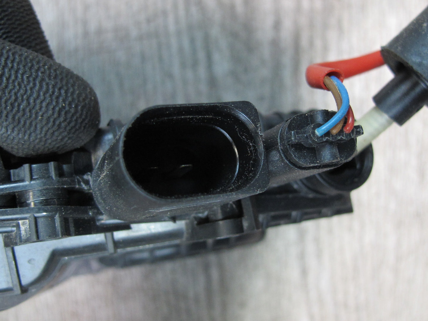 2012-2018 BMW F12 F13 M6 Left Side Exterior Door Lock Latch W/ Comfort Access