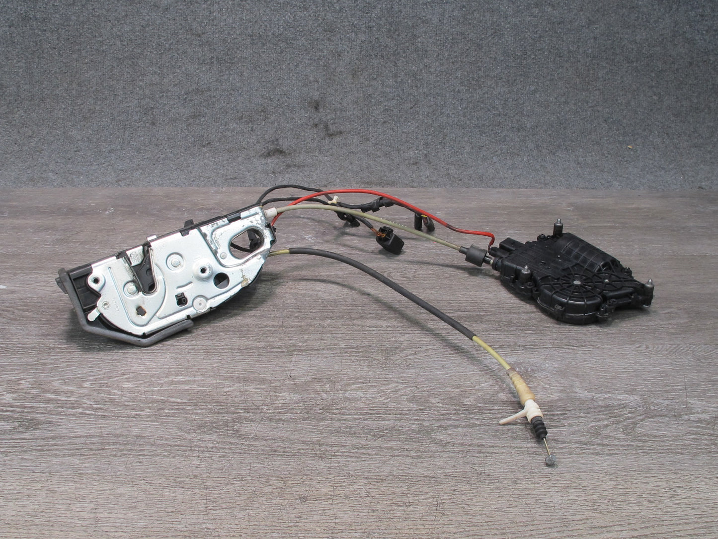 2012-2018 BMW F12 F13 M6 Left Side Exterior Door Lock Latch W/ Comfort Access