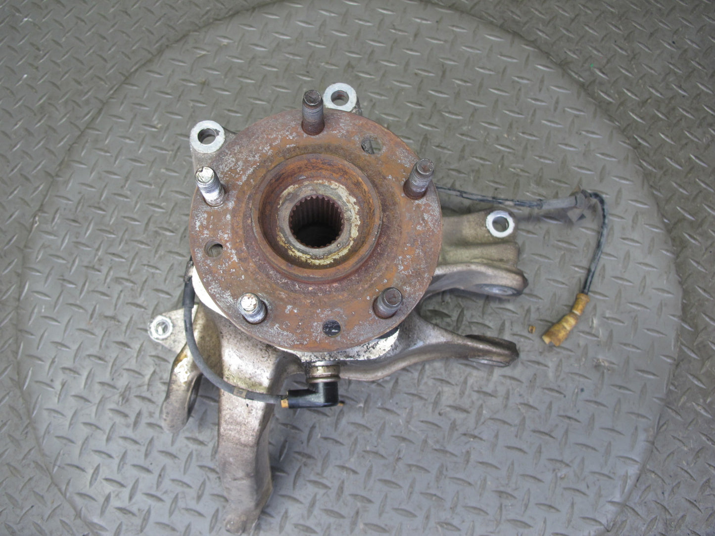88-96 Chevrolet Corvette C4 Rear Right Spindle Knuckle Wheel Hub Bearing OEM