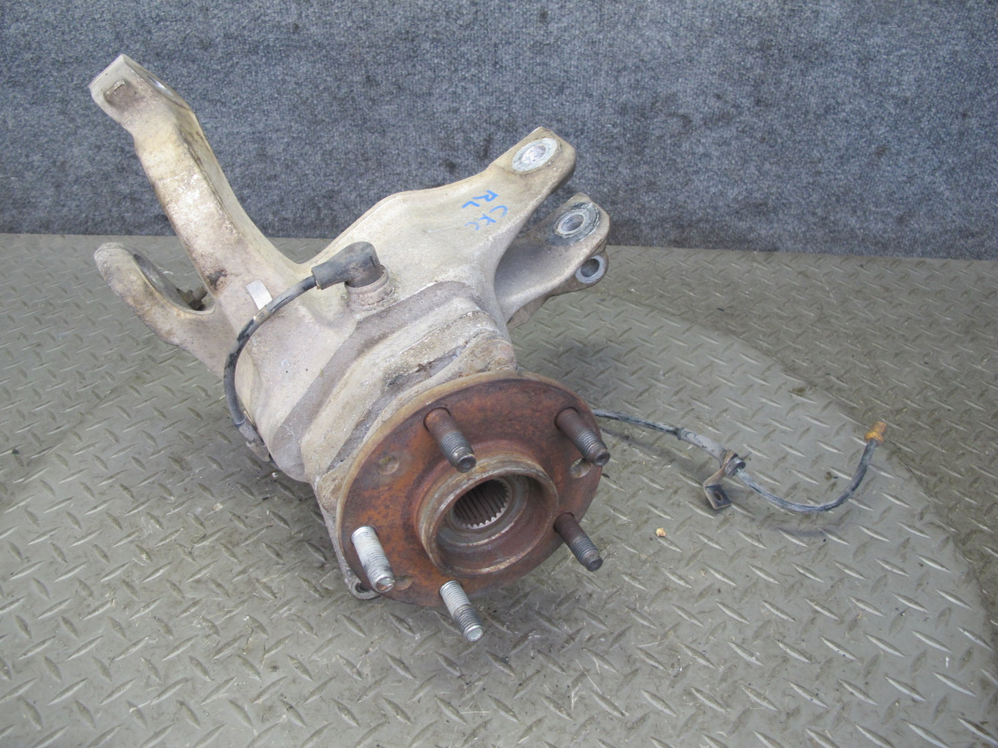 88-96 Chevrolet Corvette C4 Rear Left Spindle Knuckle Wheel Hub Bearing OEM