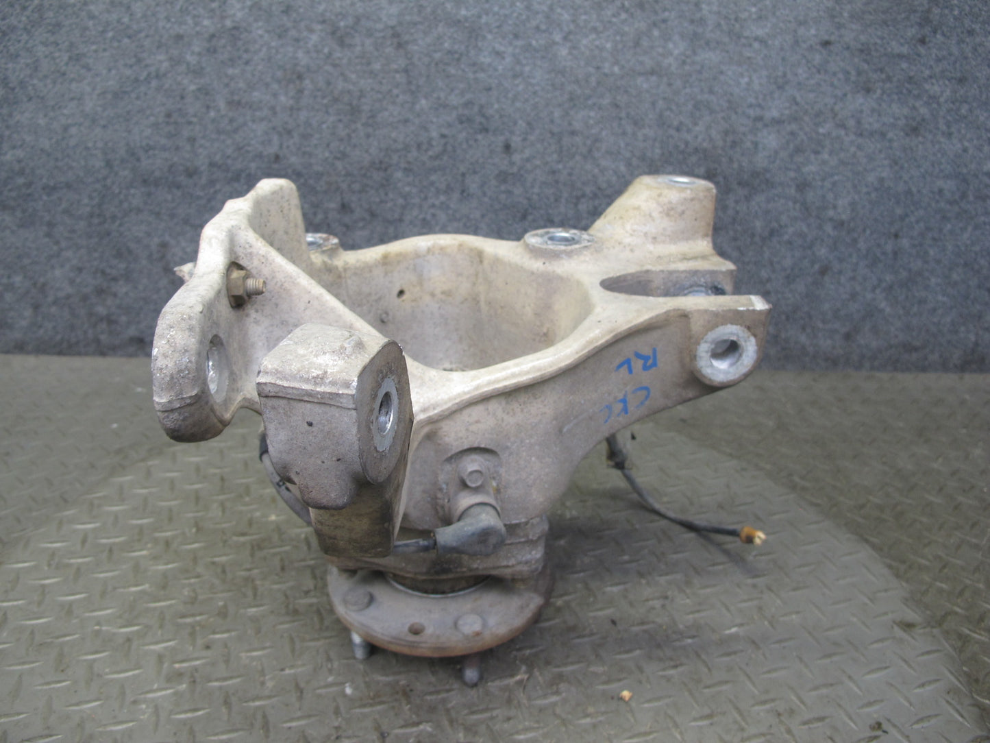 88-96 Chevrolet Corvette C4 Rear Left Spindle Knuckle Wheel Hub Bearing OEM