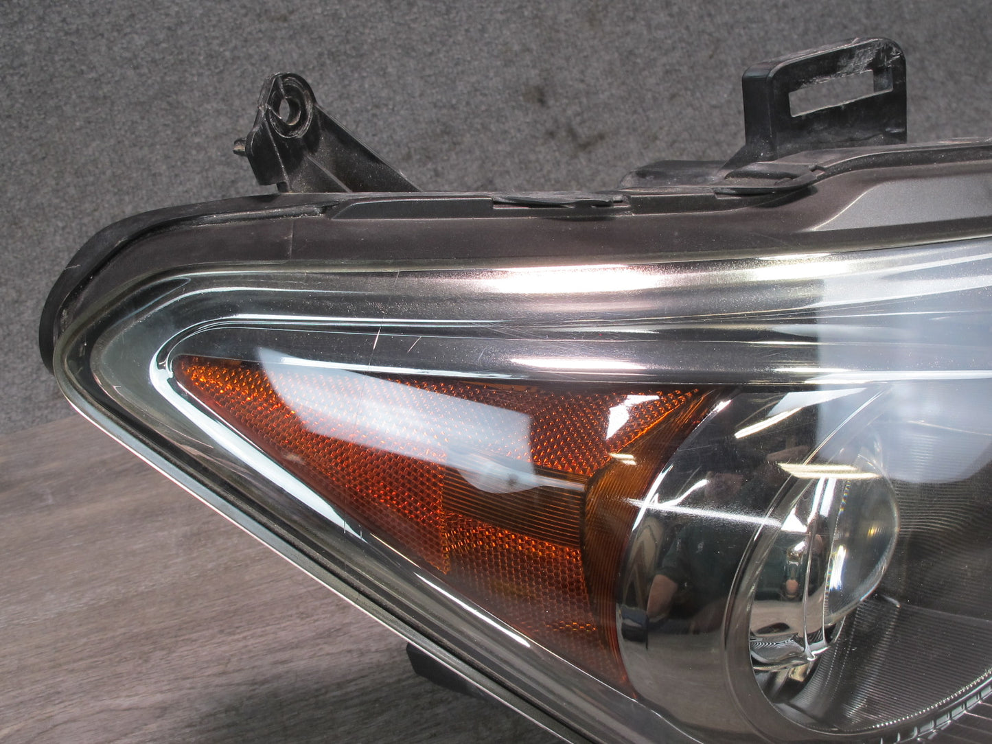 2011-2014 Infiniti QX56 Front Right Passenger Side Xenon HID Headlight Lamp