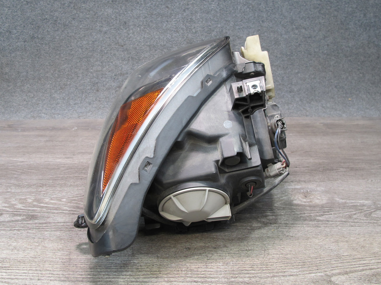 2011-2014 Infiniti QX56 Front Right Passenger Side Xenon HID Headlight Lamp