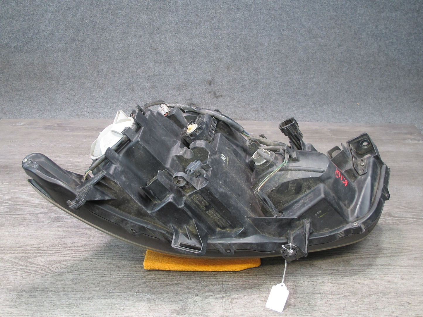 2011-2014 Infiniti QX56 Front Right Passenger Side Xenon HID Headlight Lamp