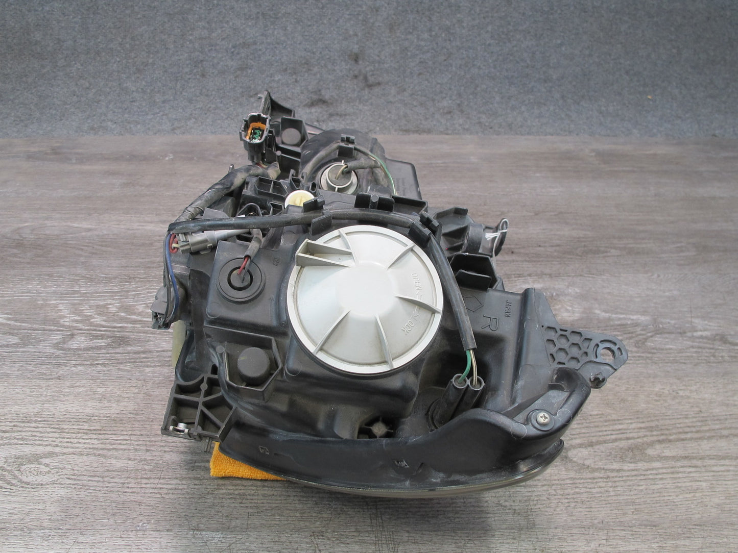 2011-2014 Infiniti QX56 Front Right Passenger Side Xenon HID Headlight Lamp