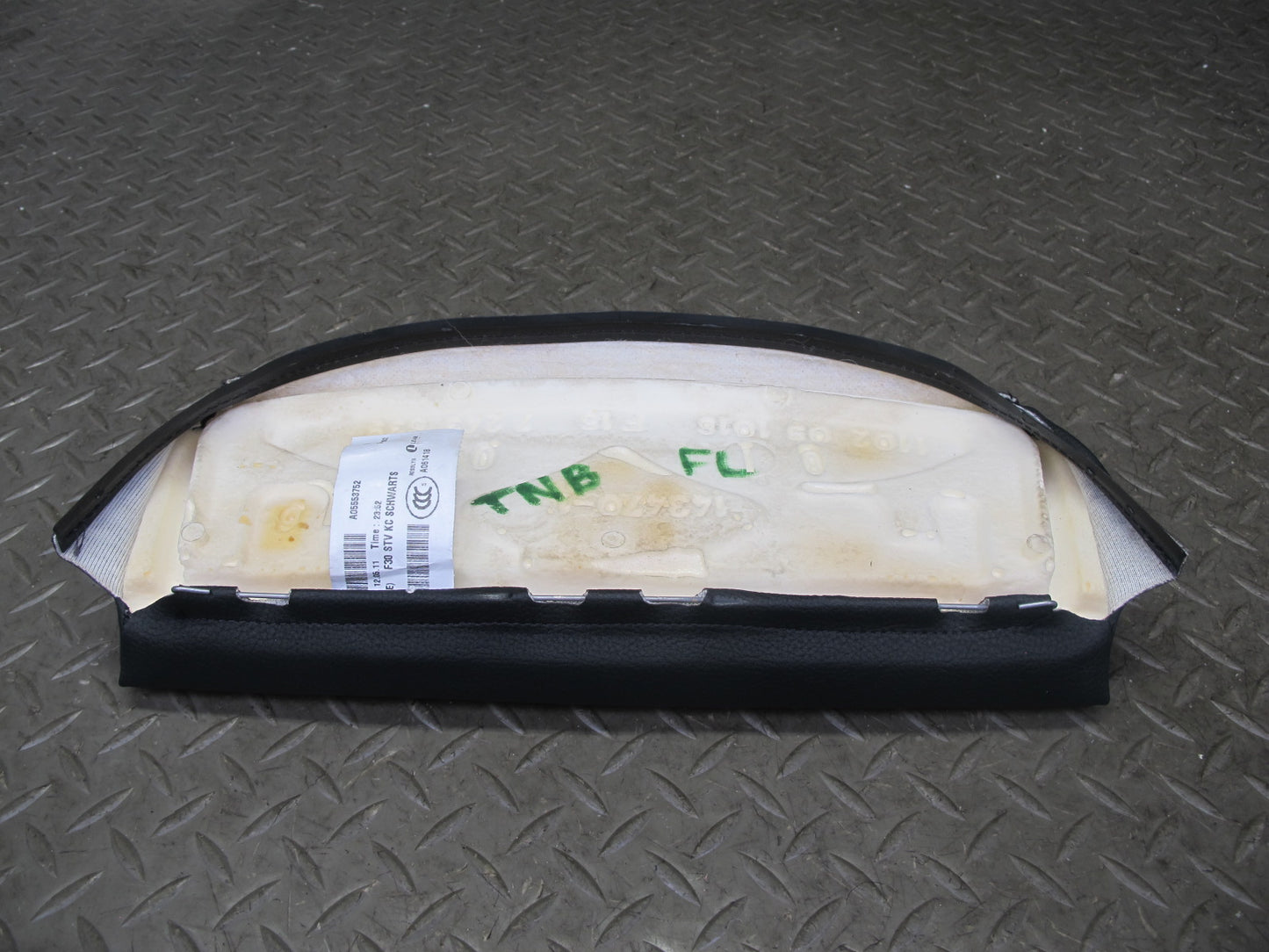 12-18 BMW F30 F31 F34 335i Front Left Sport Seat Lower Leather Cushion Black OEM