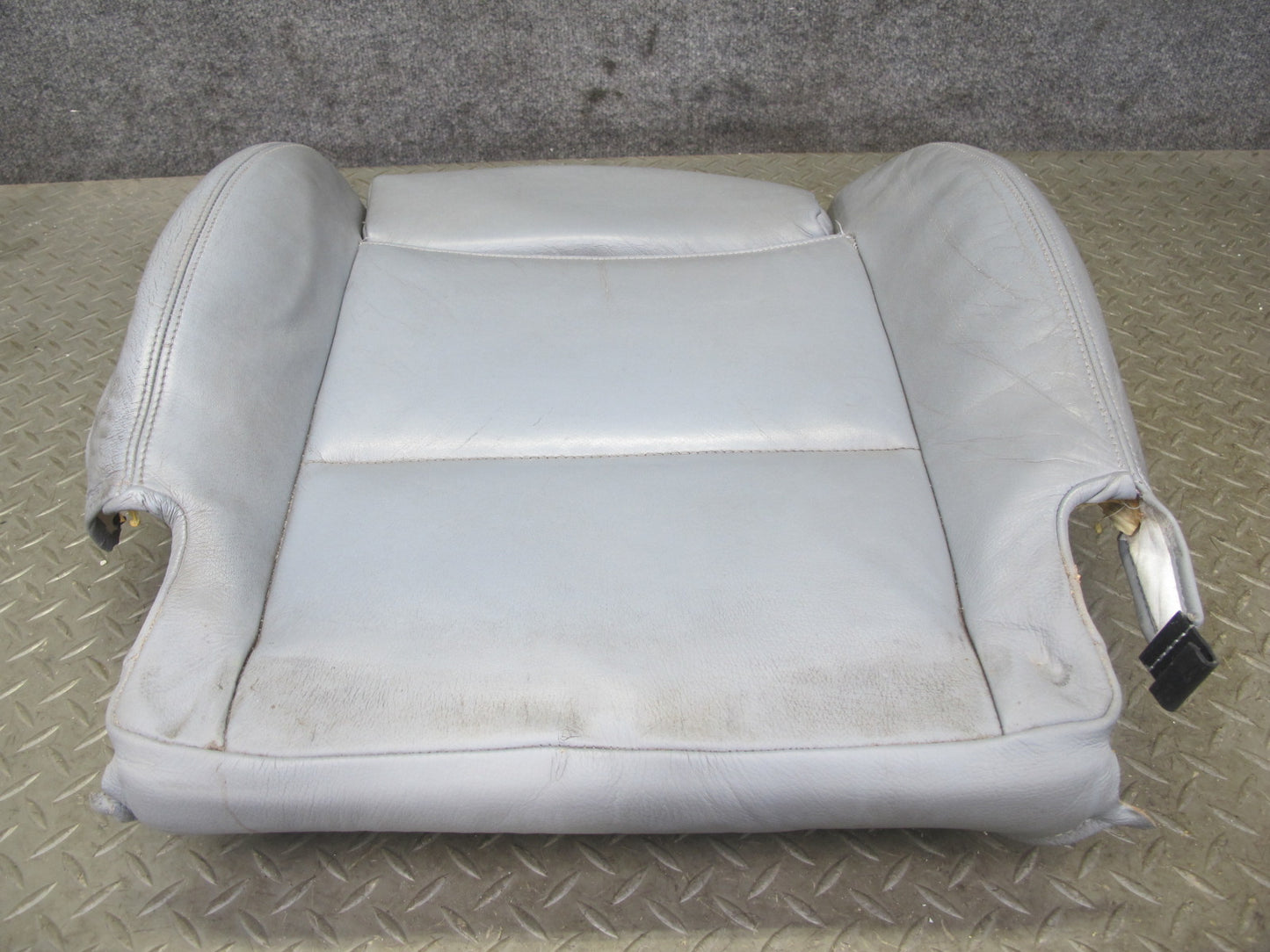 01-06 BMW E46 330ci Convertible Front Right Sport Seat Lower Leather Cushion OEM
