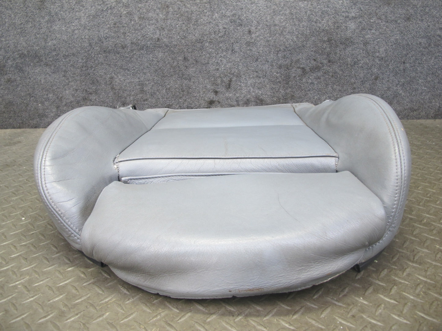 01-06 BMW E46 330ci Convertible Front Right Sport Seat Lower Leather Cushion OEM