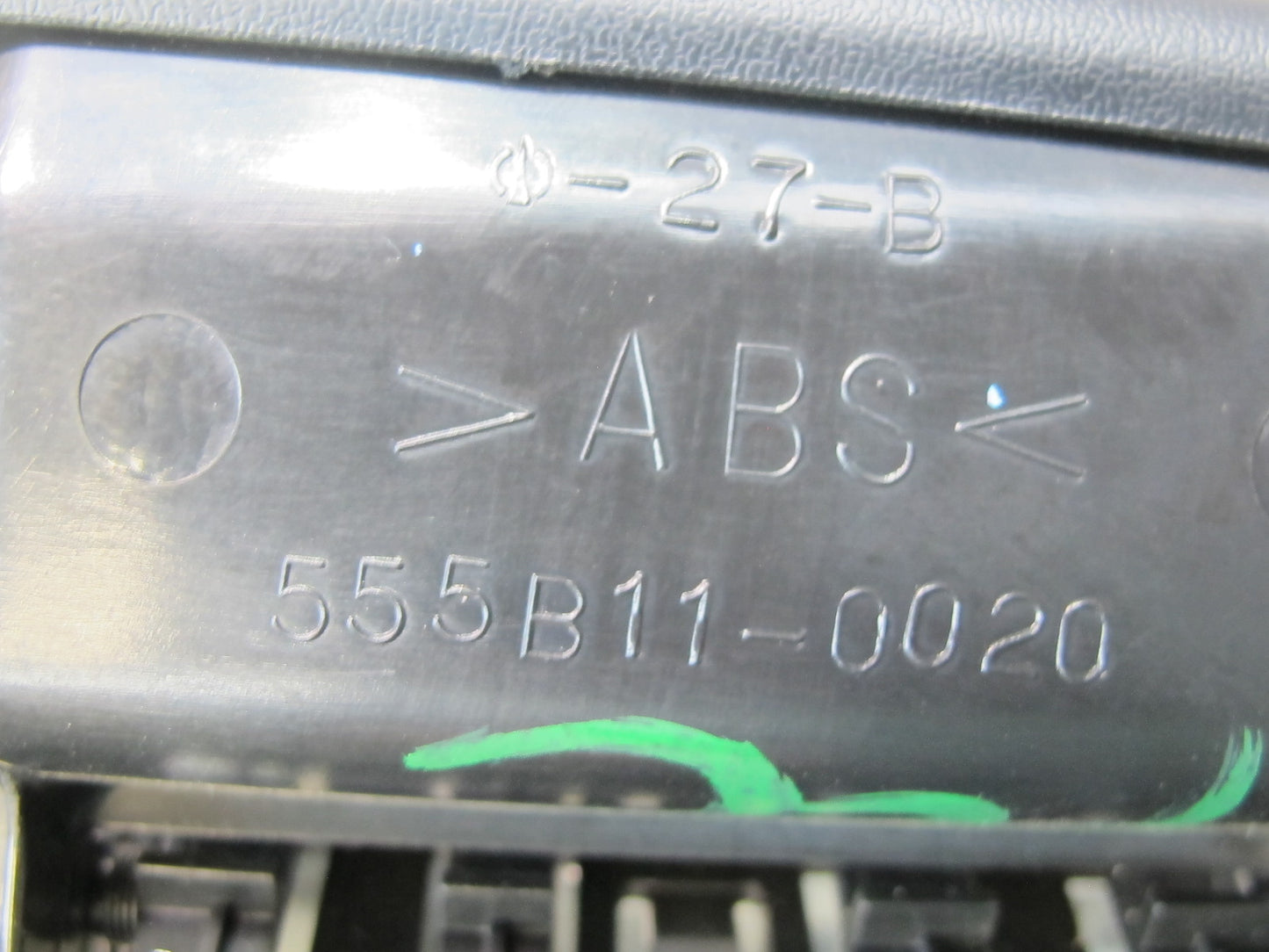 95-97 Toyota Celsior UCF20 Retractable Coin Pocket Tray Black 555B11-0020 OEM