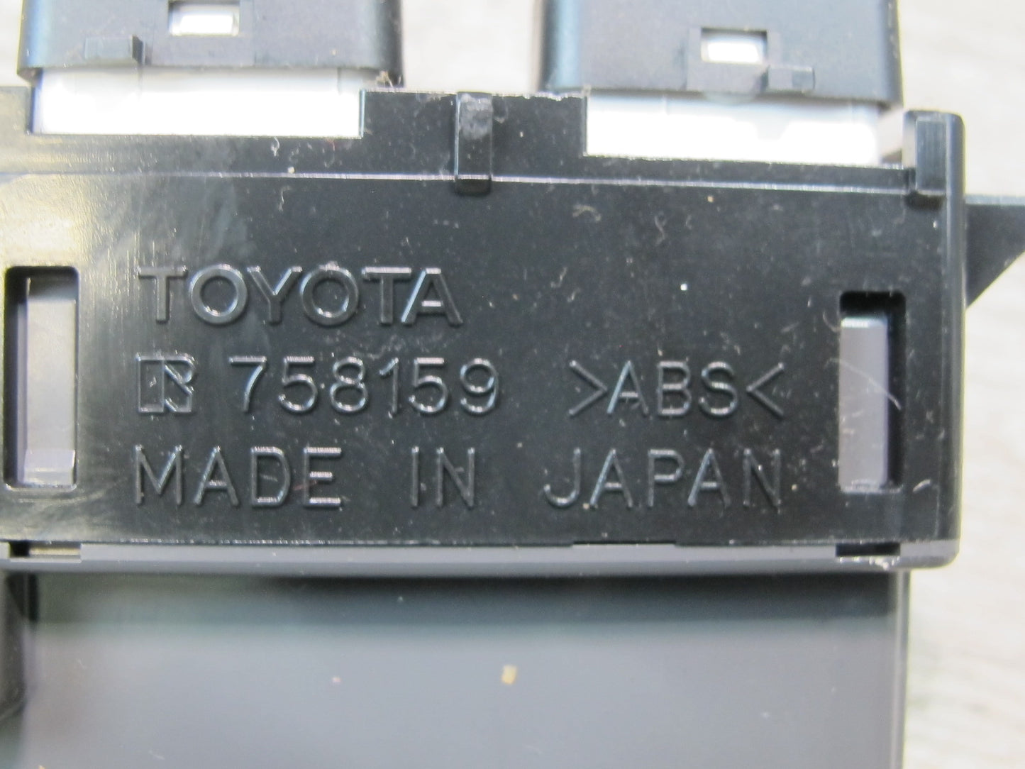 95-97 Toyota Celsior Lexus LS400 UCF20 Center Console Heated Seat Switch OEM