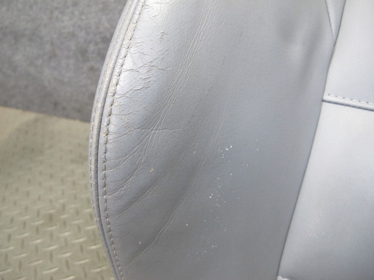 01-06 BMW E46 330ci Convertible Front Right Sport Seat Upper Leather Cushion OEM