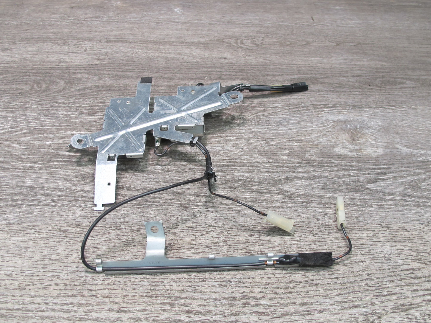 95-97 Toyota Celsior UCF20 Pioneer Antenna Cord w Mount Bracket 86300-50130 OEM