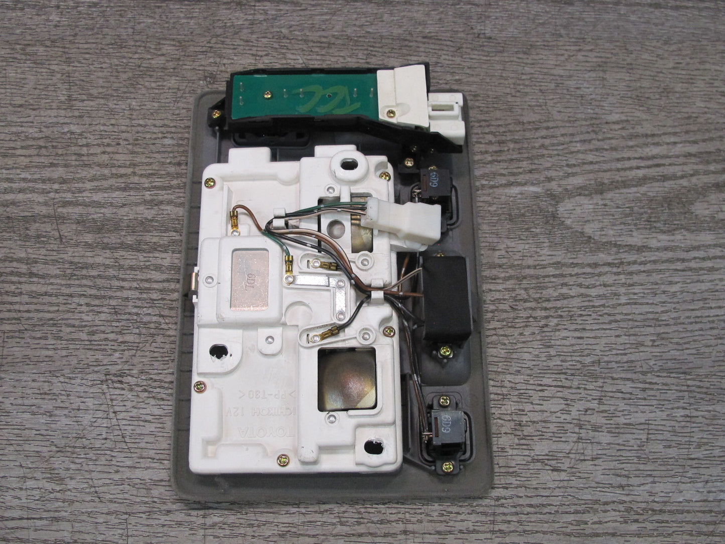 95-97 Toyota Celsior Lexus LS400 Front Overhead Console Dome Light Lamp OEM