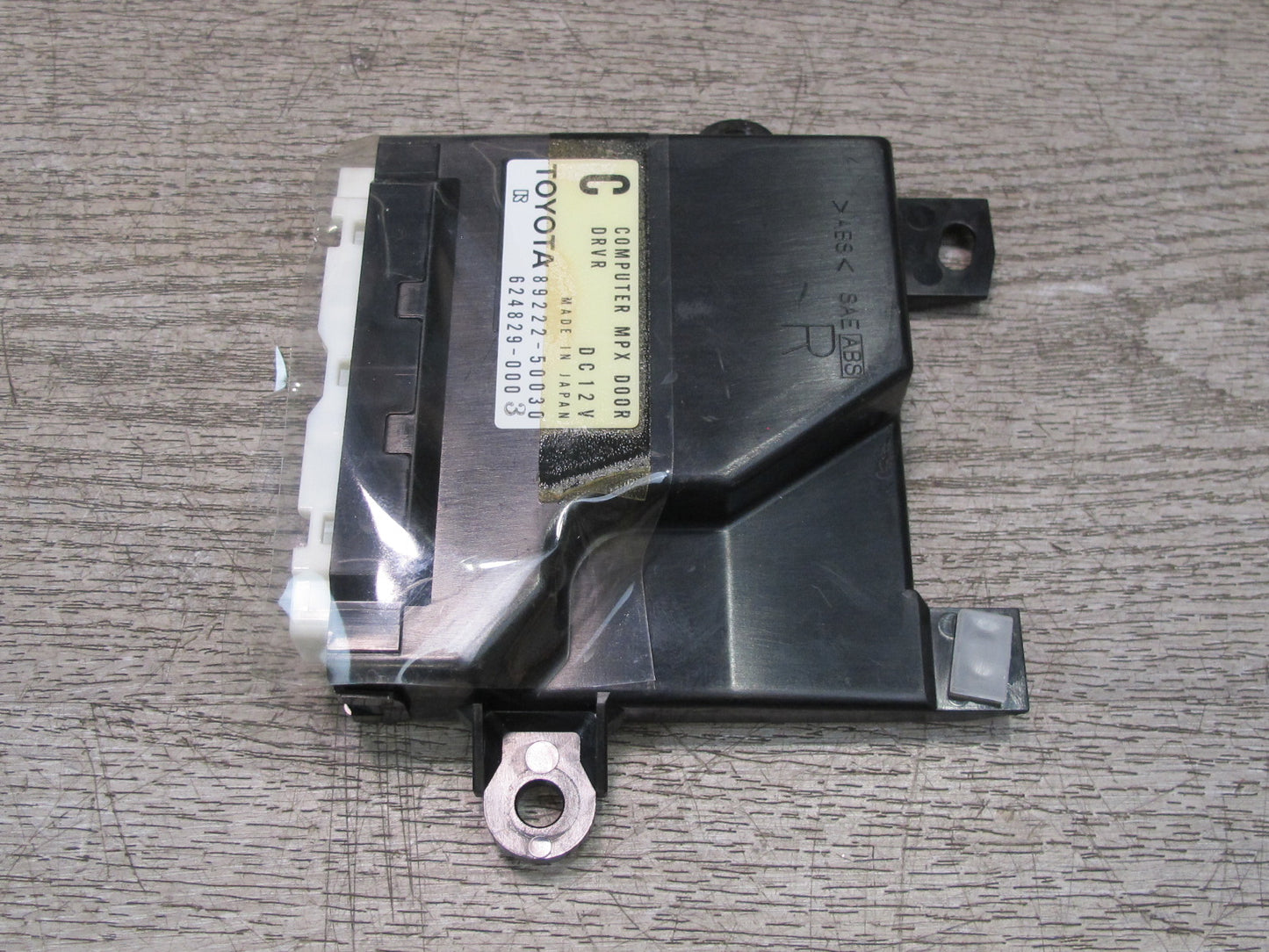 95-97 Toyota Celsior UCF20 RHD Front Right Door Control Module 89222-50030 OEM
