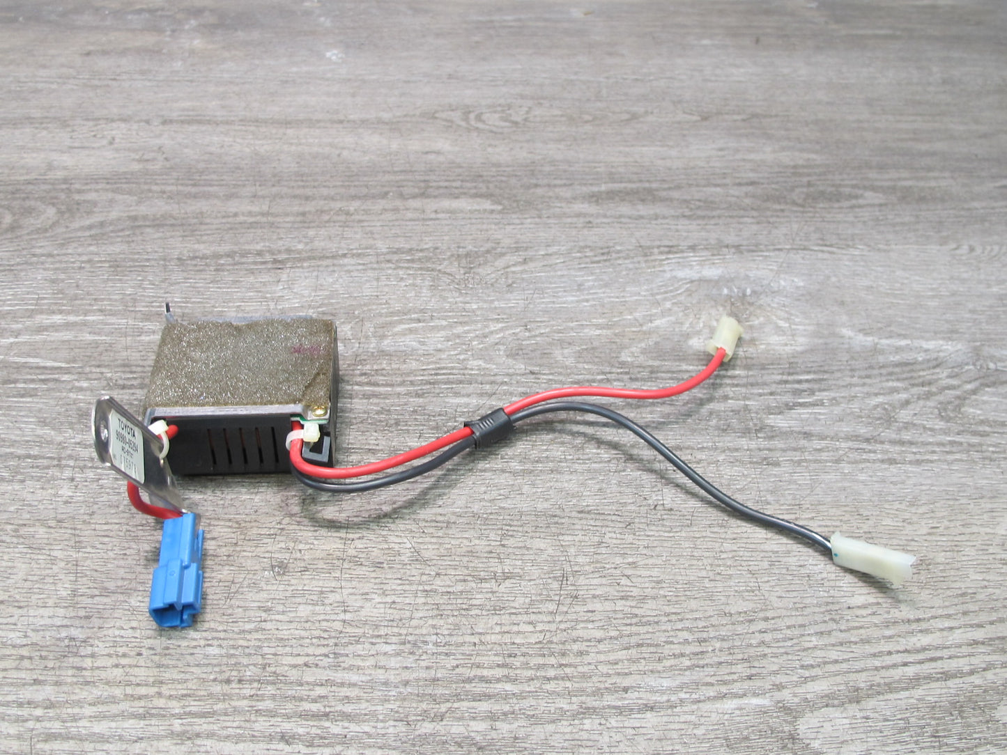 95-97 Toyota Celsior UCF20 Telephone Noise Reduction Filter Relay Module OEM