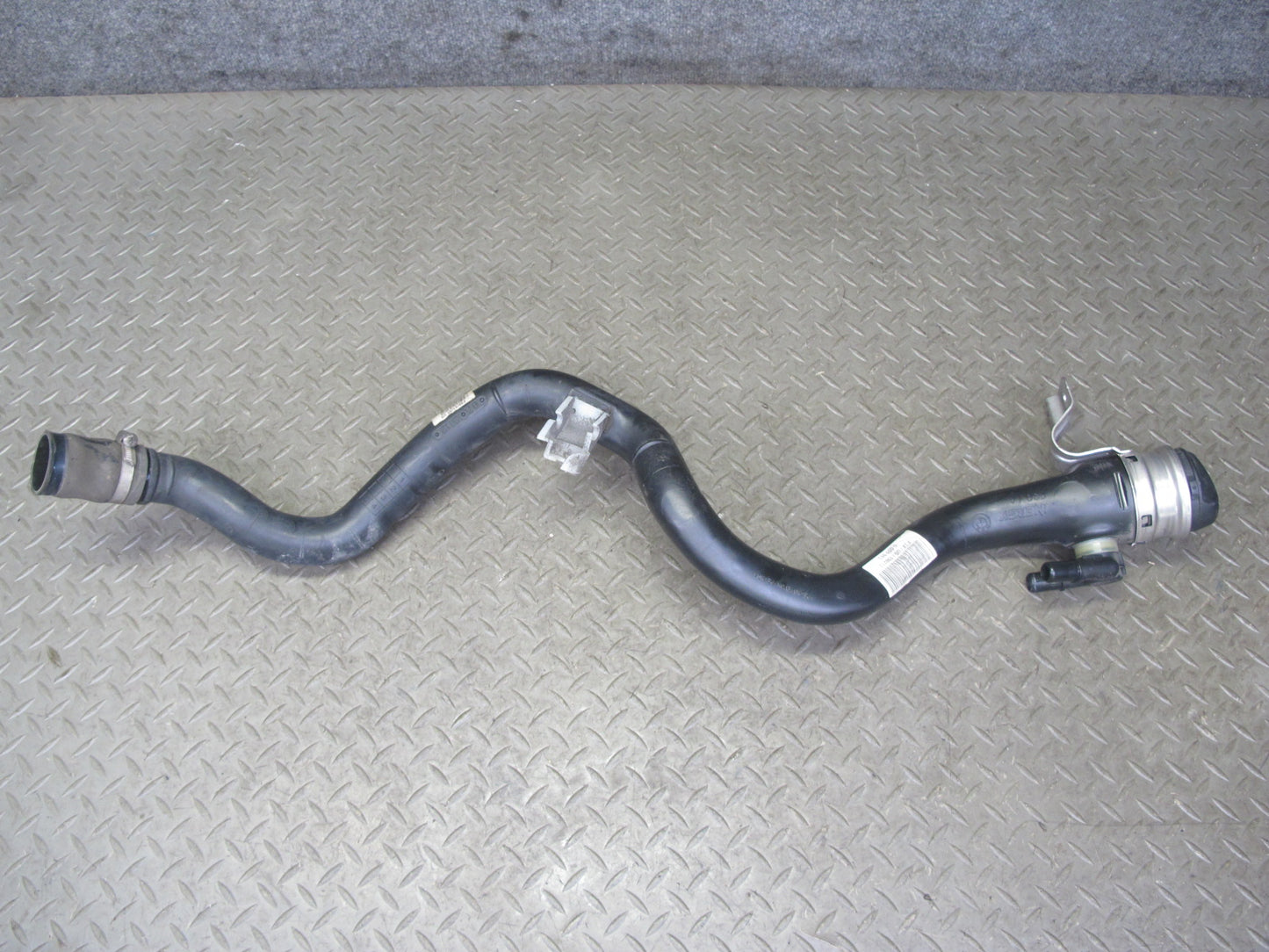 12-18 BMW F31 F30 335I Fuel Tank Filler Pipe w Cap OEM