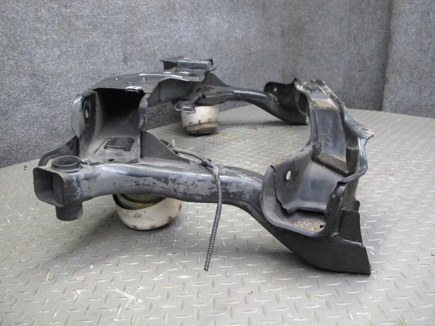 05-08 Mercedes R171 SLK350 Front Suspension Subframe Crossmember Carrier OEM